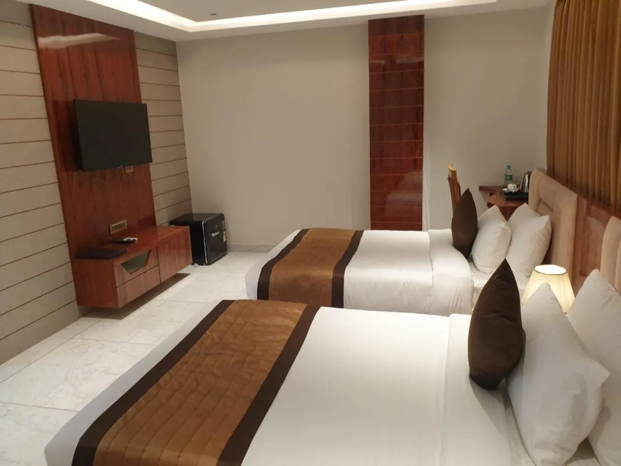 Bed in HOTEL SUNCITY PALACE