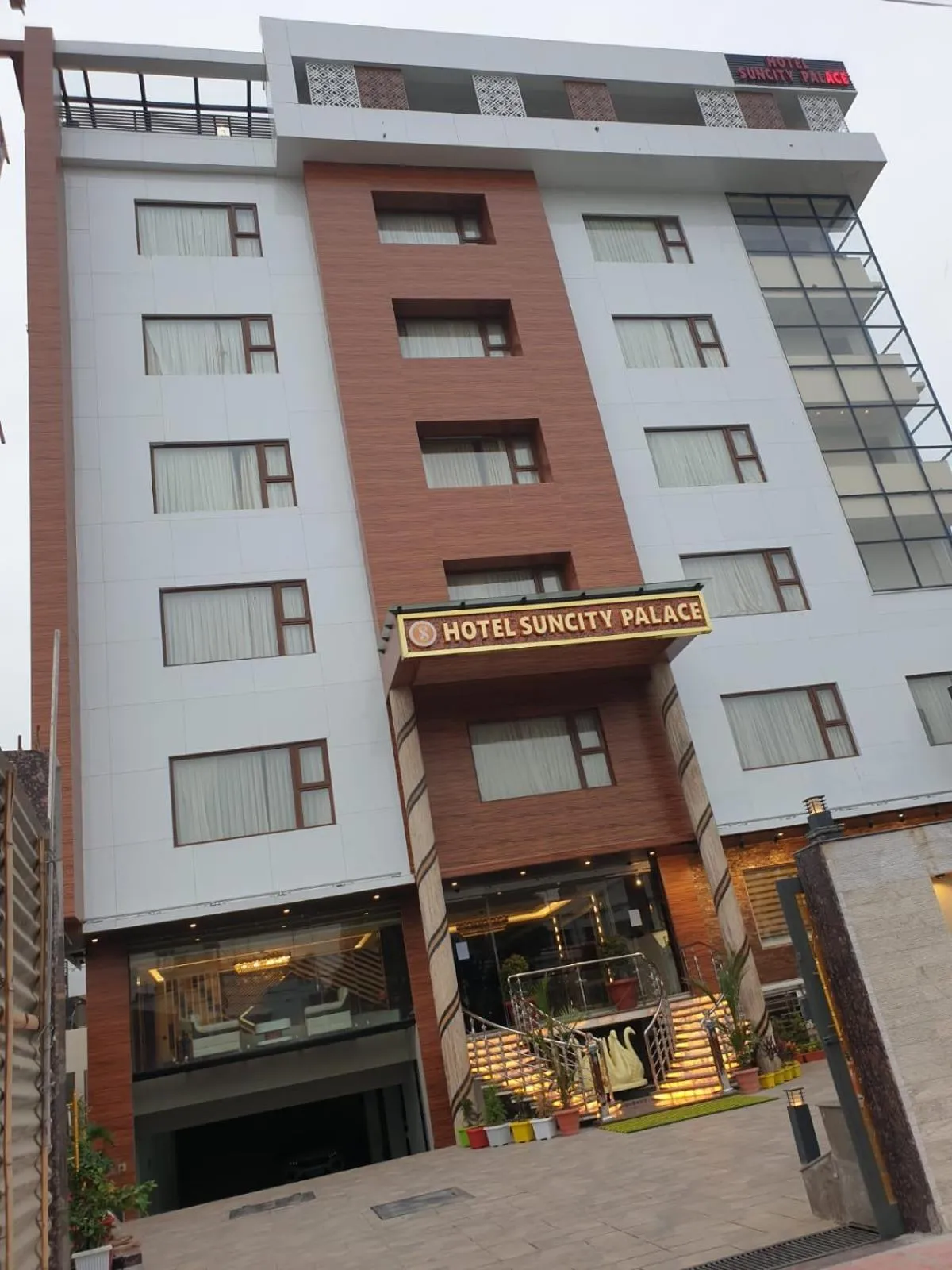 Property building in HOTEL SUNCITY PALACE