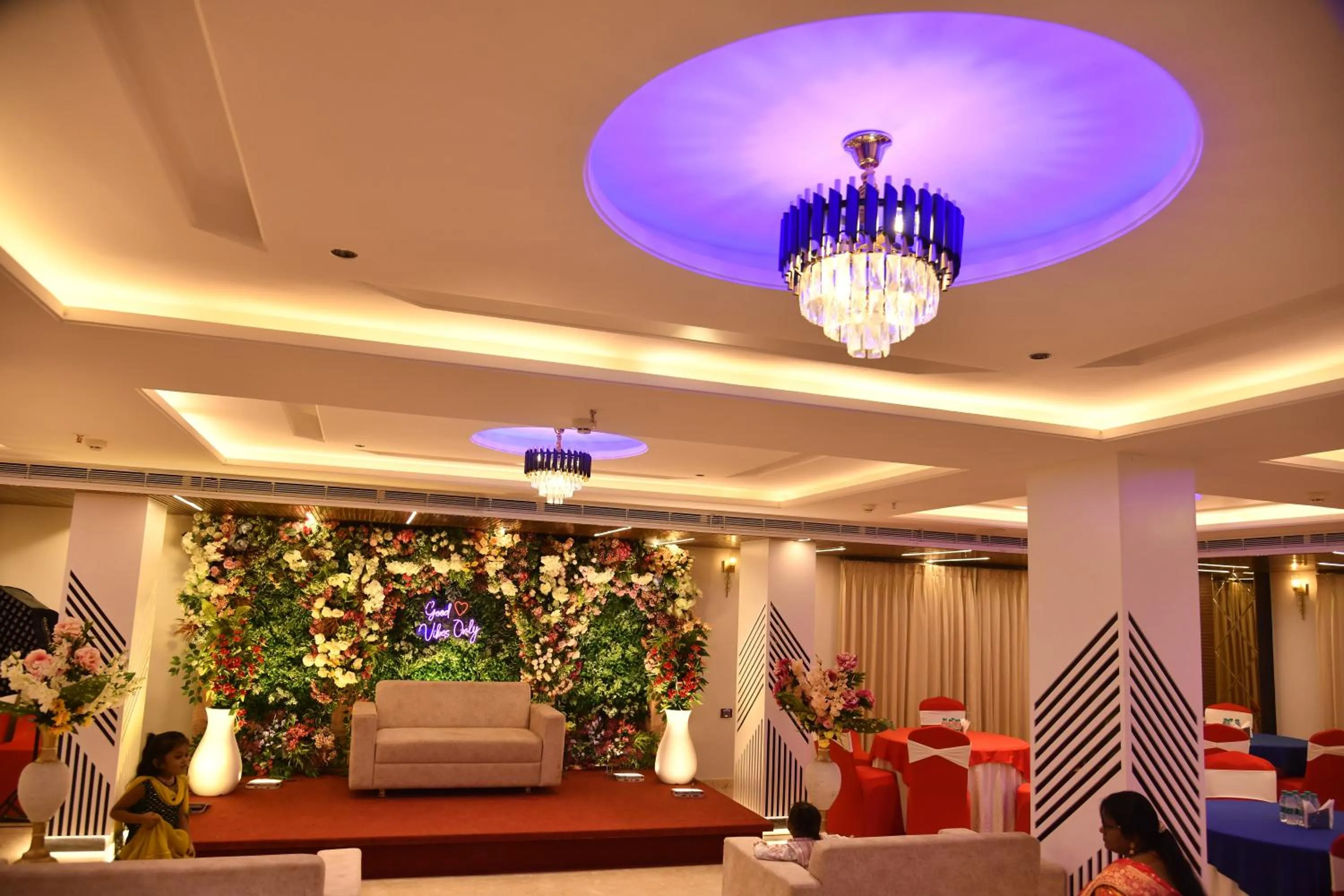 Lobby or reception in HOTEL SUNCITY PALACE