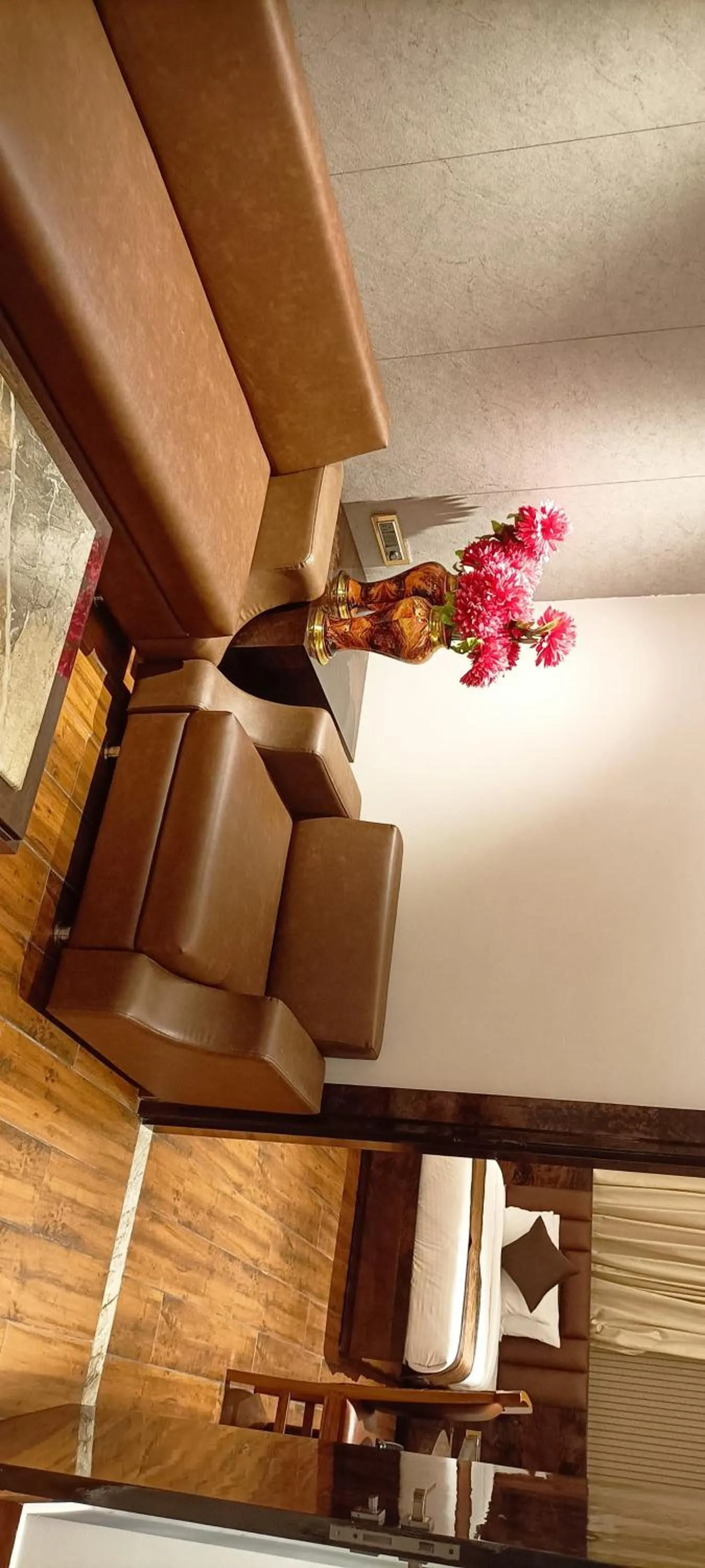 Seating area in HOTEL SUNCITY PALACE