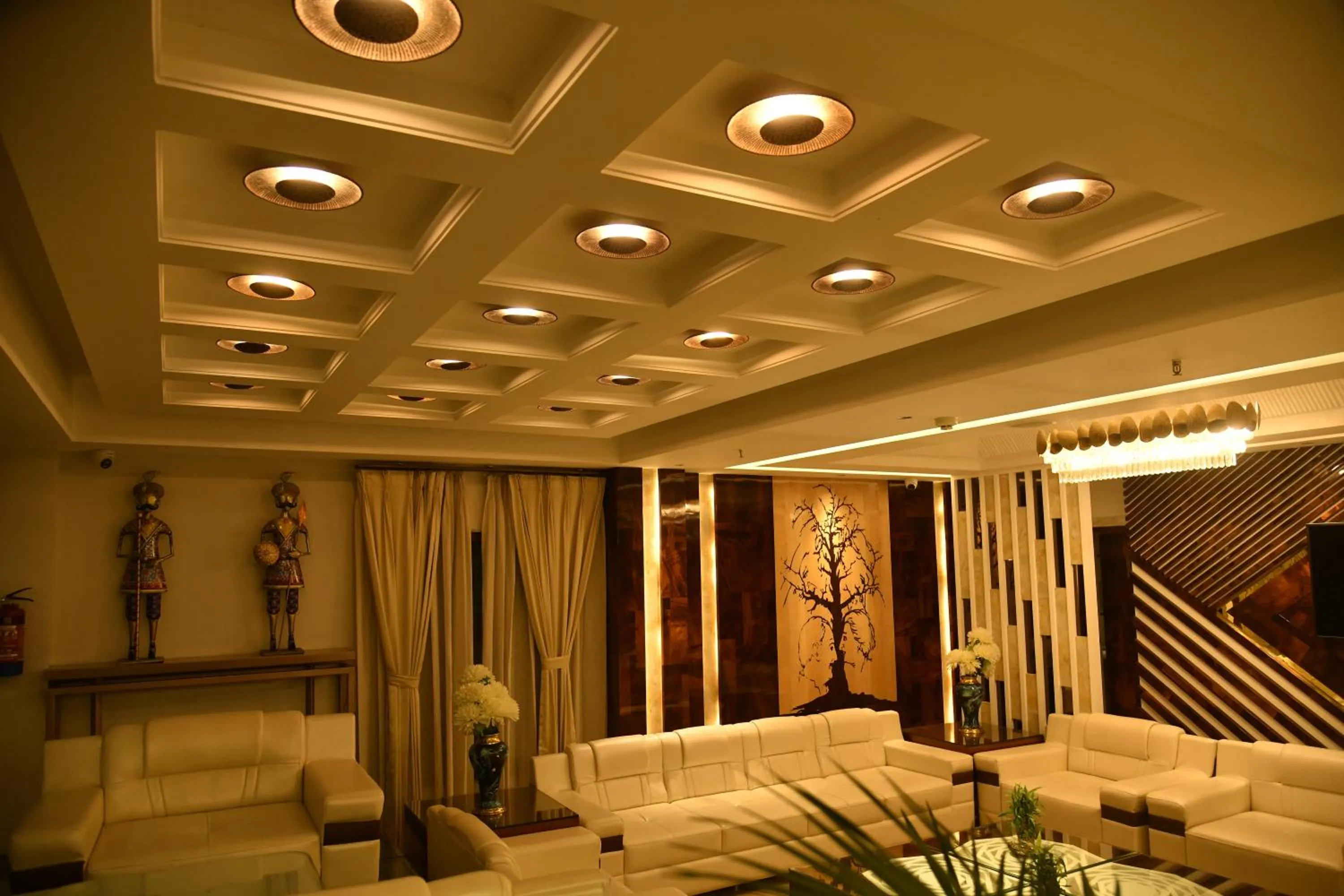 Lobby or reception in HOTEL SUNCITY PALACE