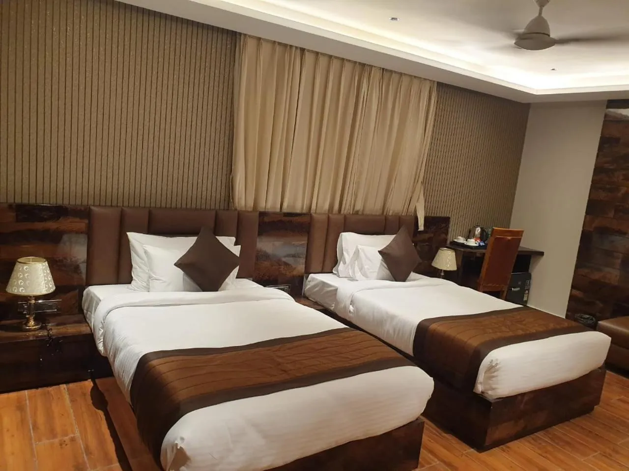 Bed in HOTEL SUNCITY PALACE