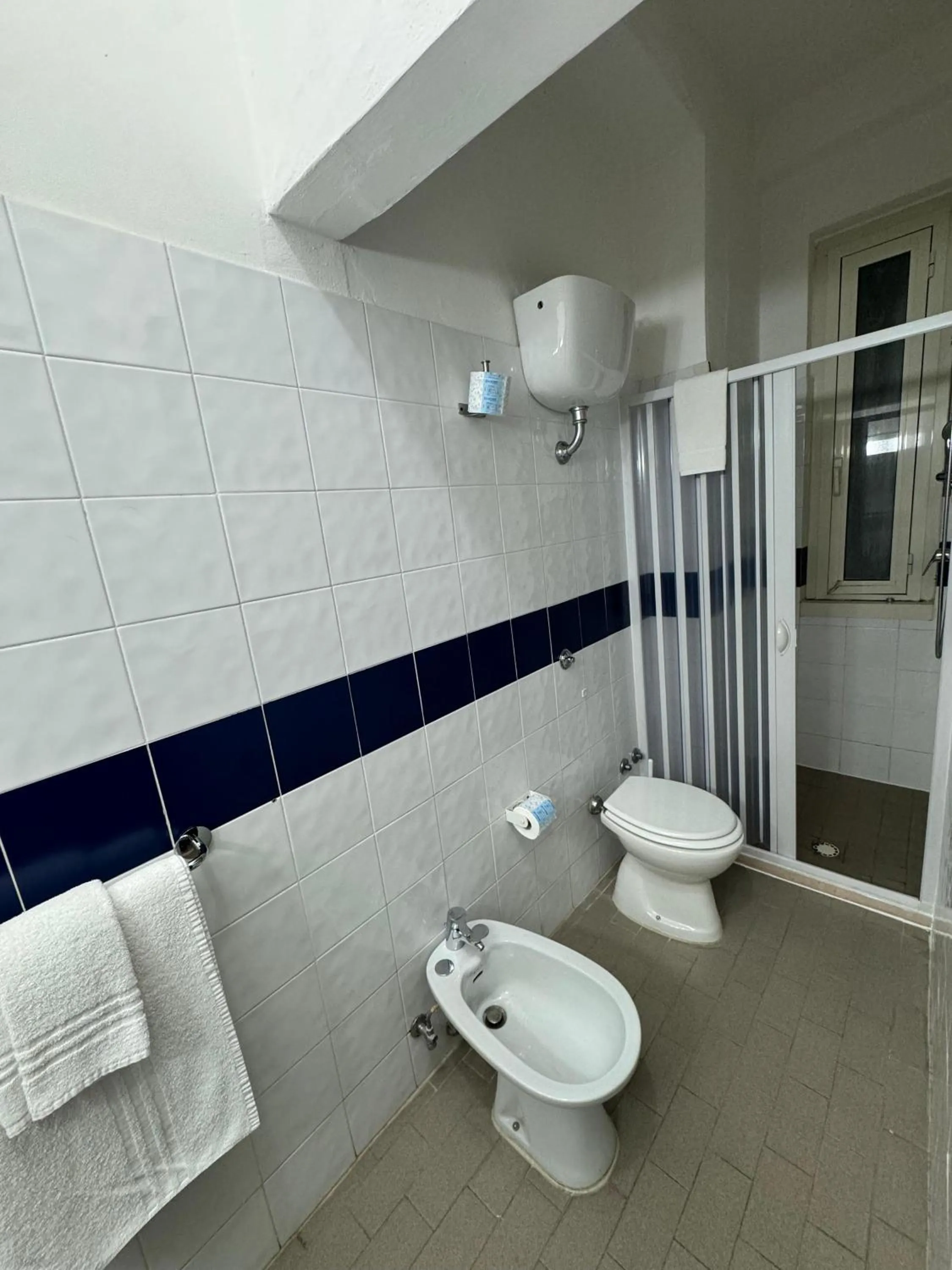 Bathroom in Hotel Valente