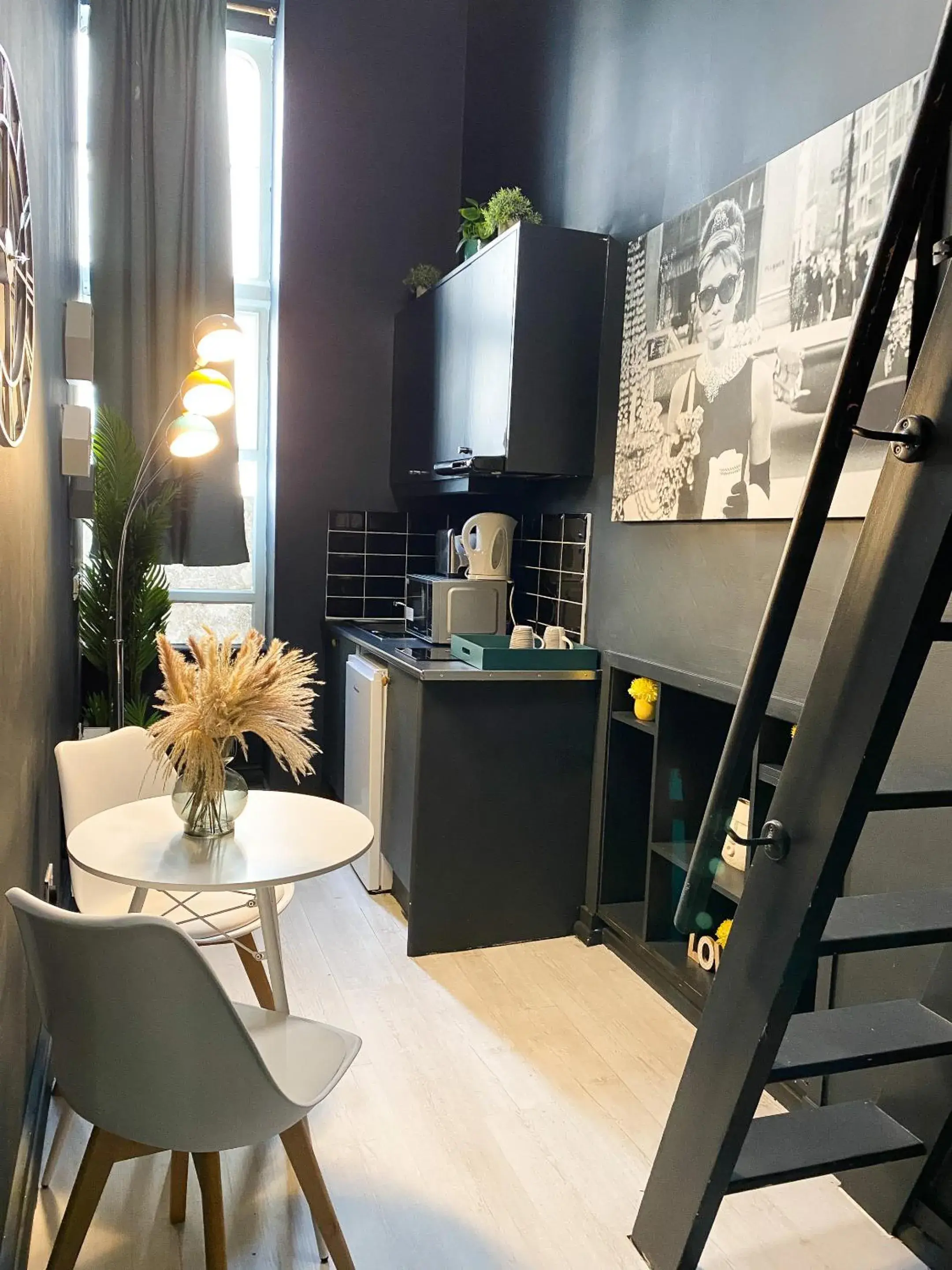 Standard Studio in Modern Studios Close To Hyde Park Standard Studio in Modern Studios Close To Hyde Park