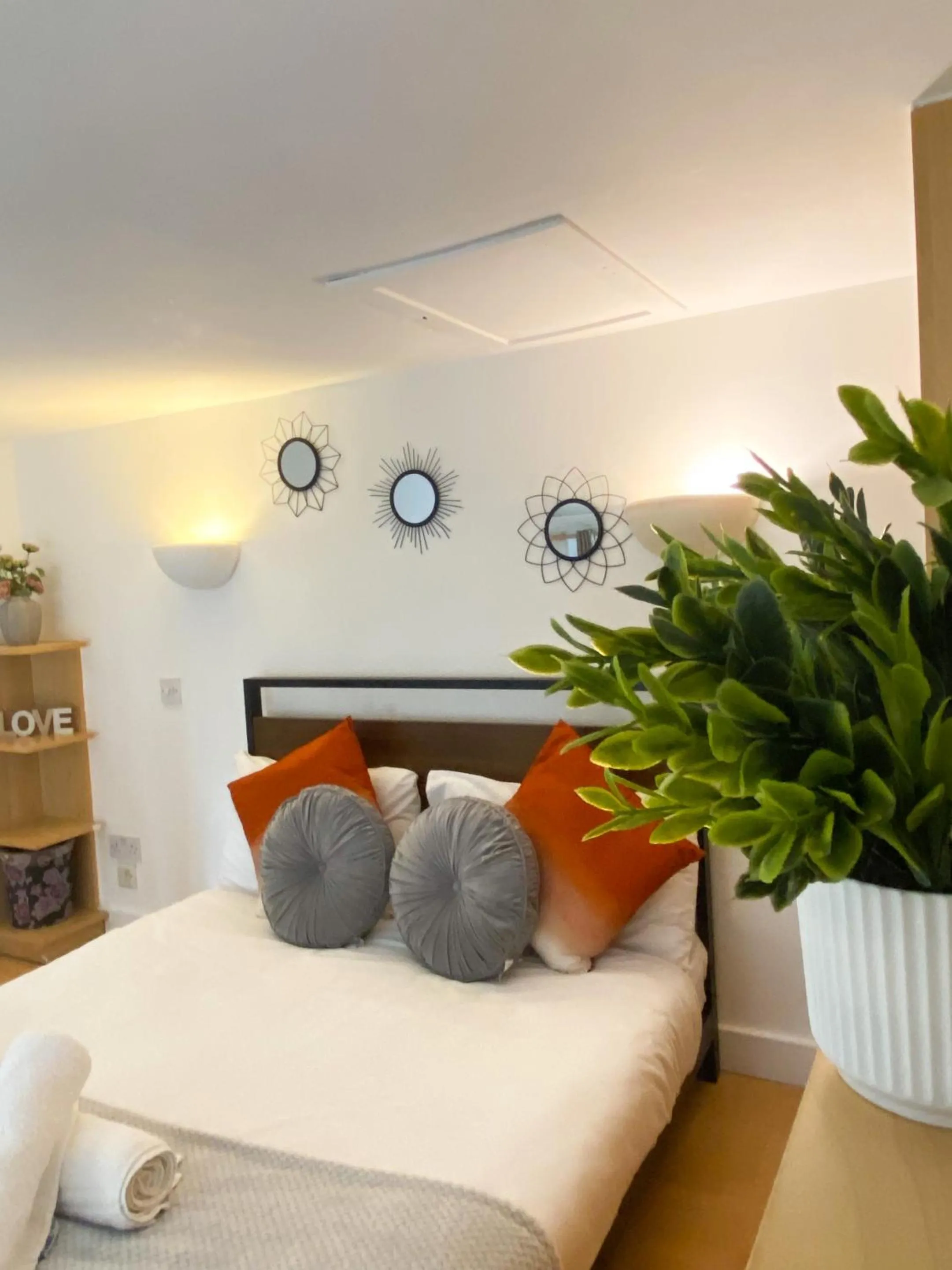 Bedroom, Bed in Modern Studios Close To Hyde Park