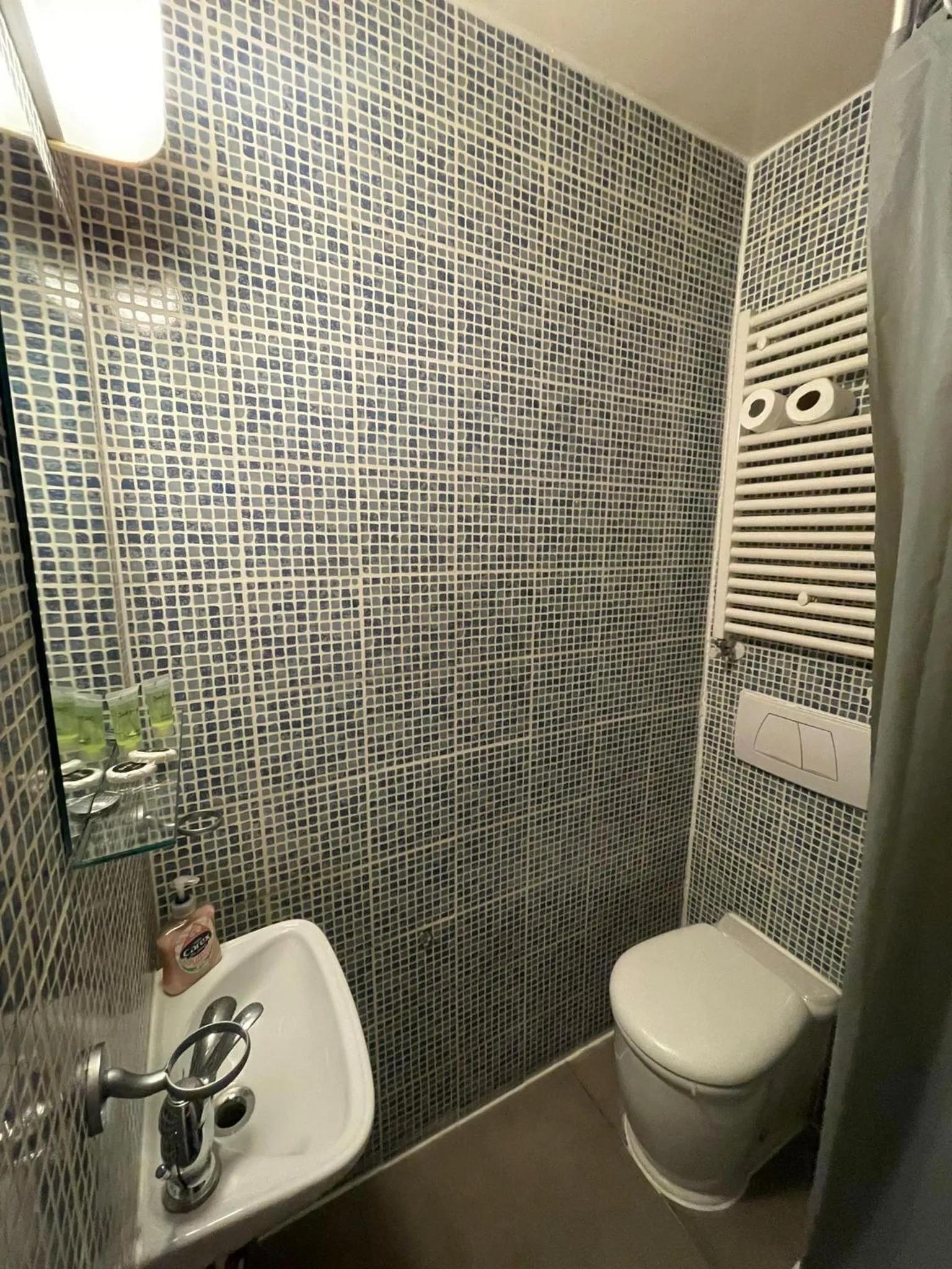 Bathroom in Modern Studios Close To Hyde Park