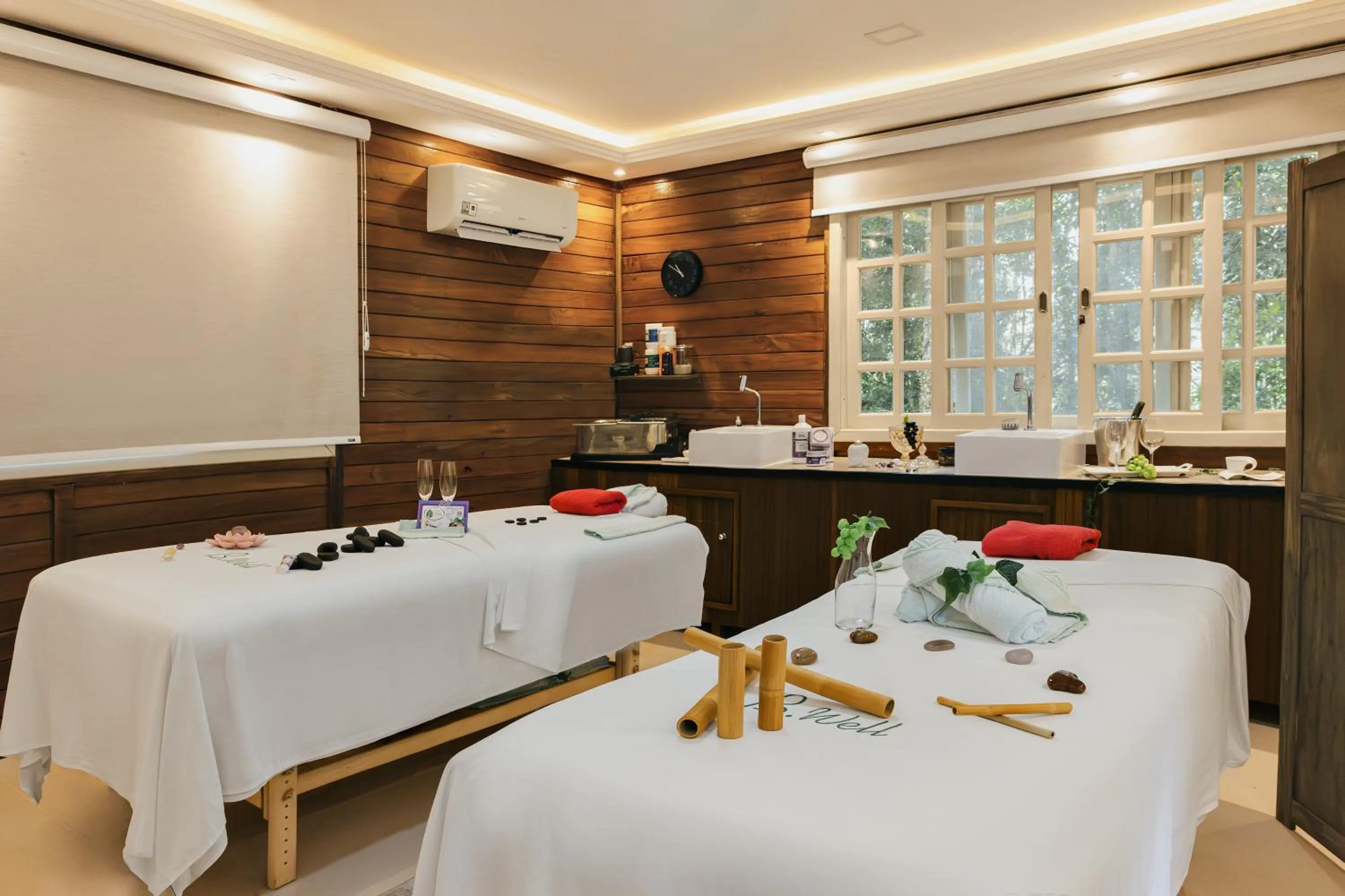 Massage in Hotel Boutique Vinícola Araucária by Slaviero Hotéis