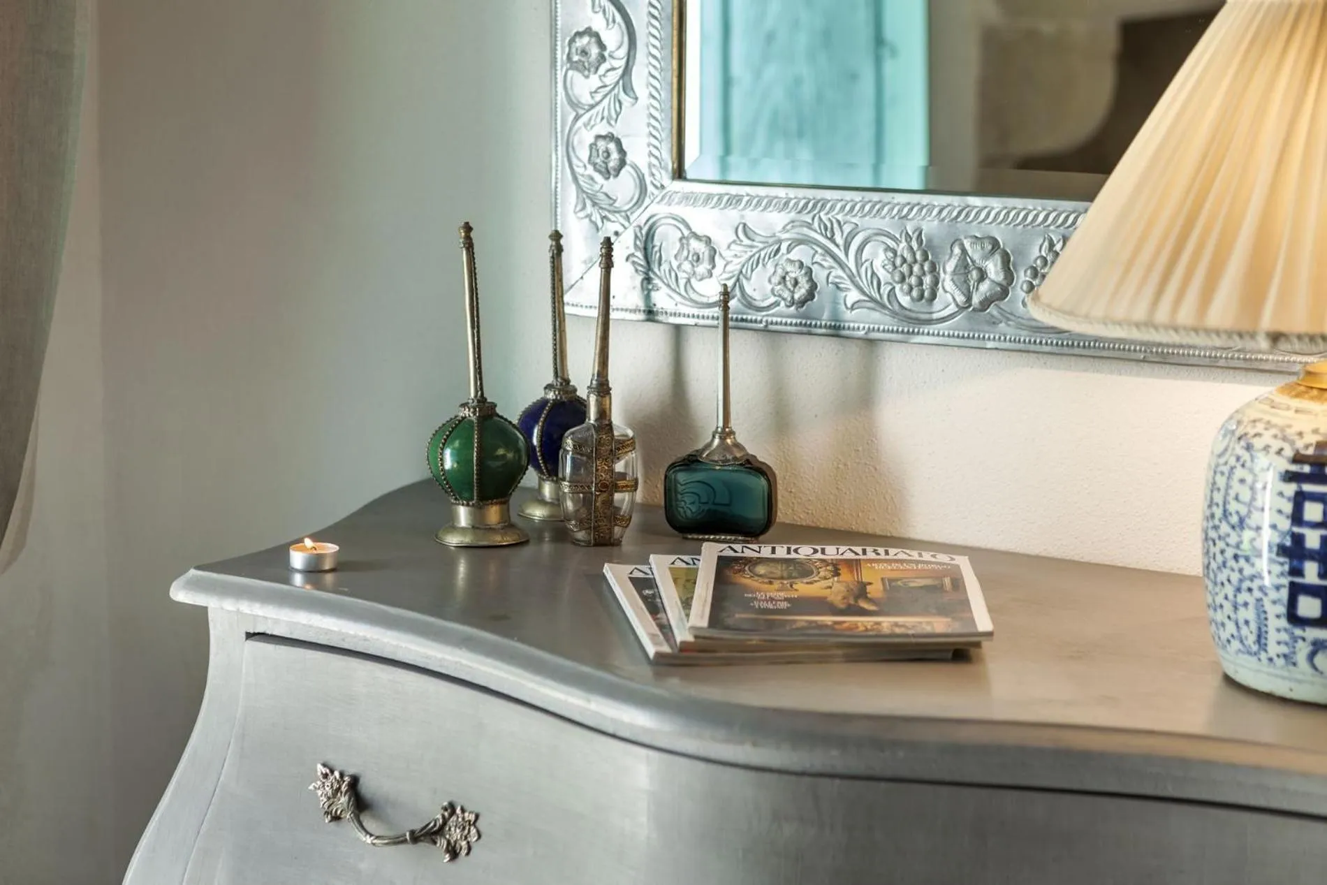 Decorative detail in Palazzo Siena - Home & More