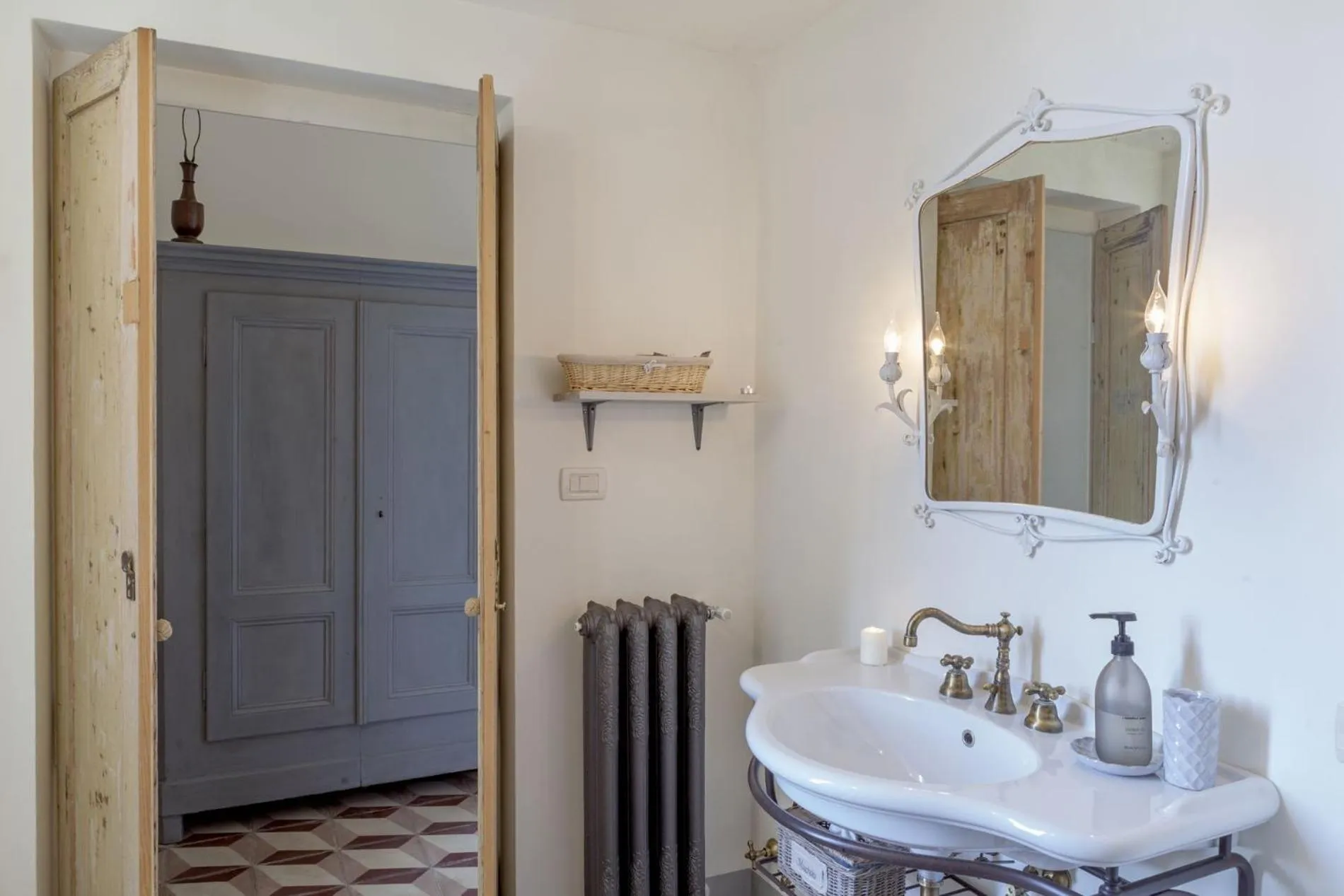 Bathroom in Palazzo Siena - Home & More