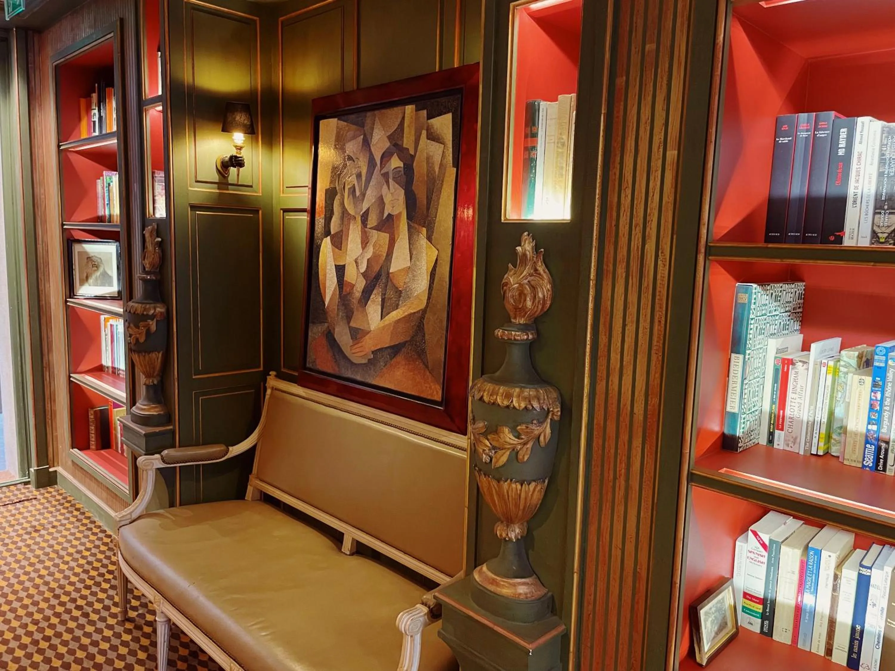 Decorative detail in Hôtel du Vieux Marais