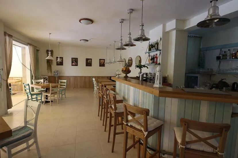 Restaurant/places to eat in SUNARITA