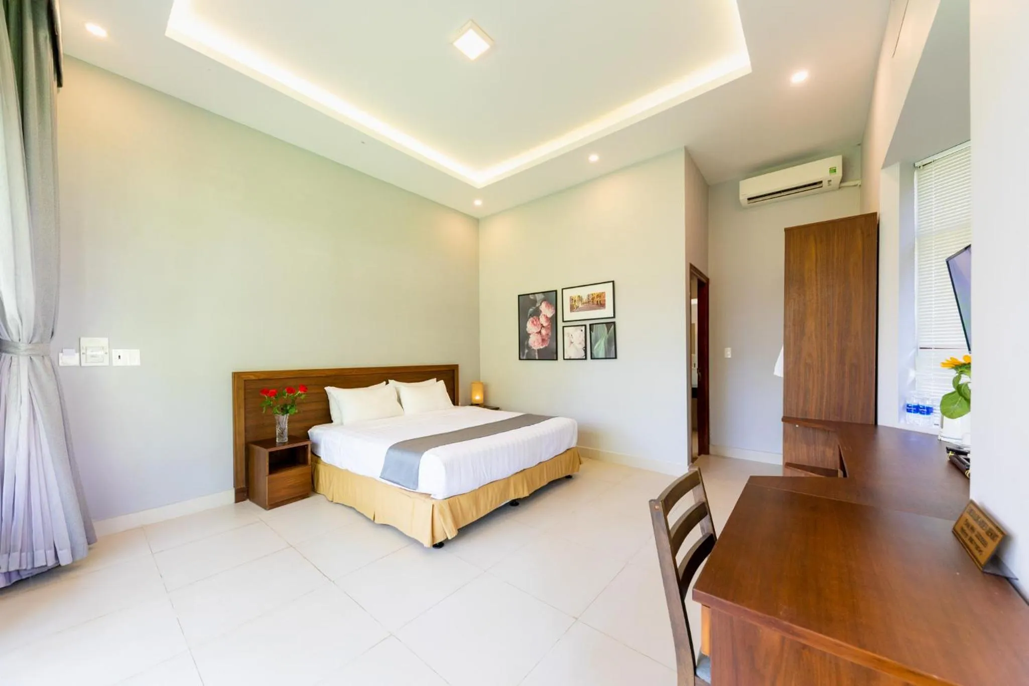 Bed in Emerald Garden Retreat