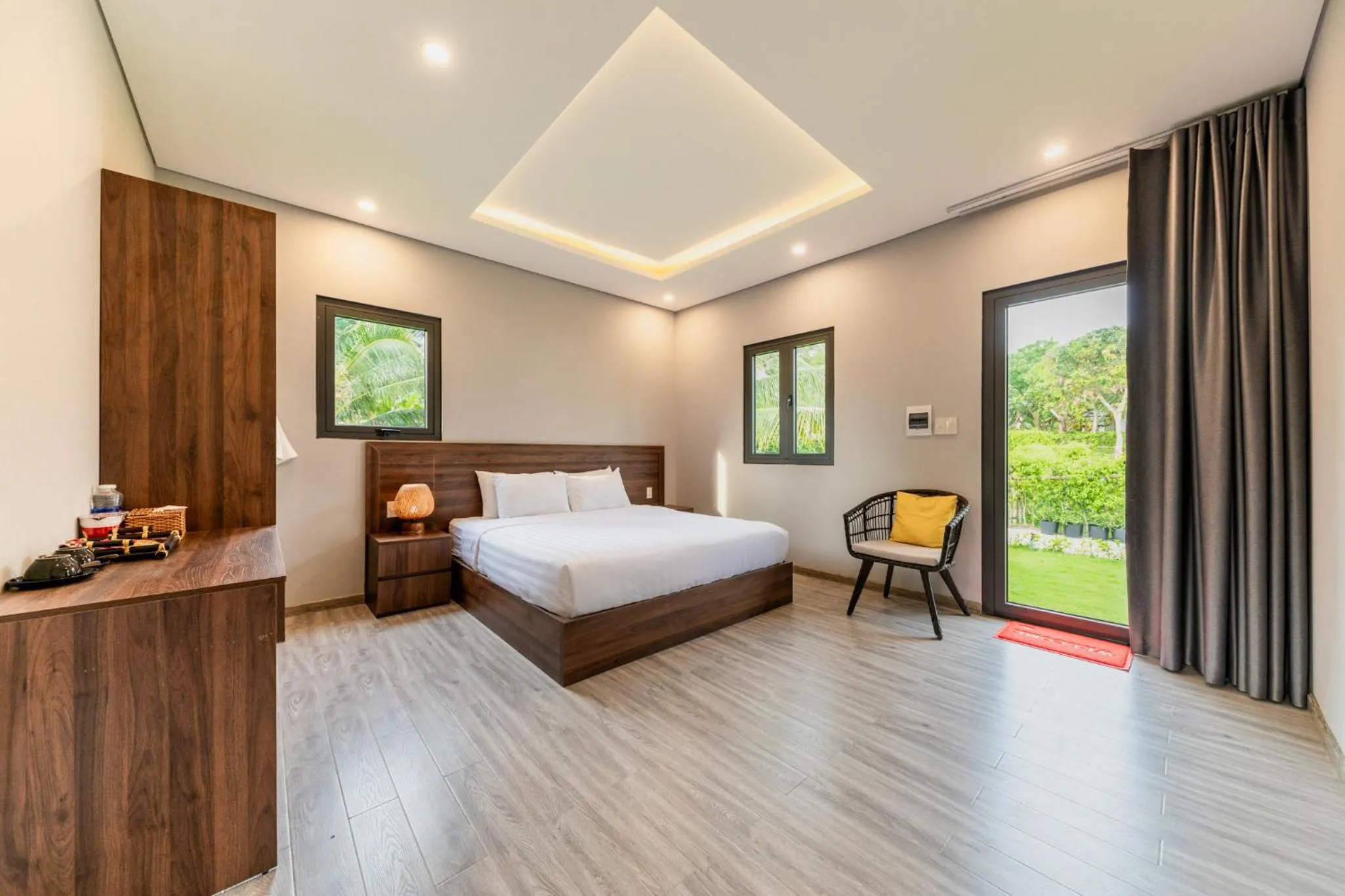 Bedroom, Bed in Emerald Garden Retreat