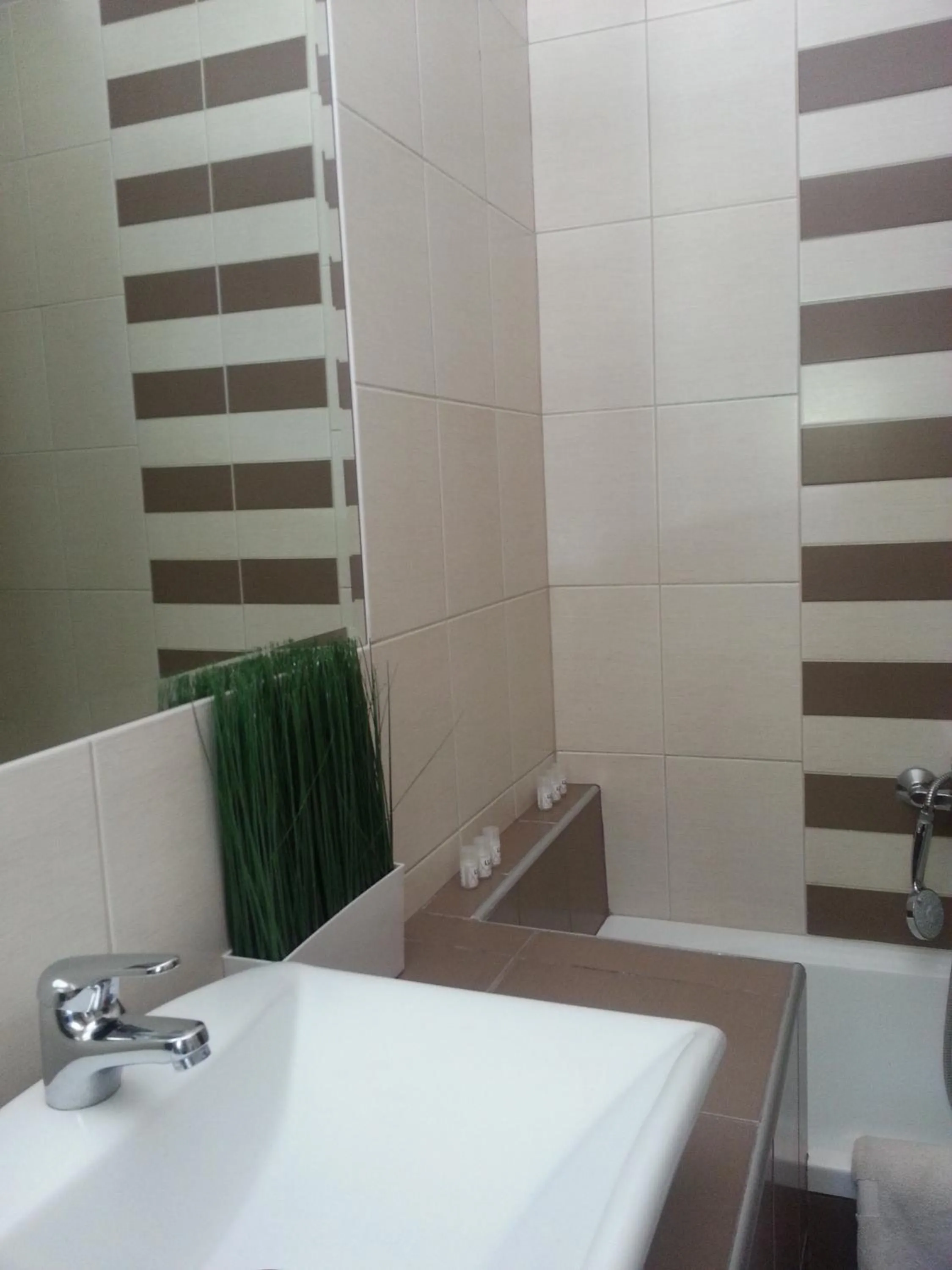 Shower in Villa Anna Maria Kriopigi Private Pool & Sea View 5 Bedrooms