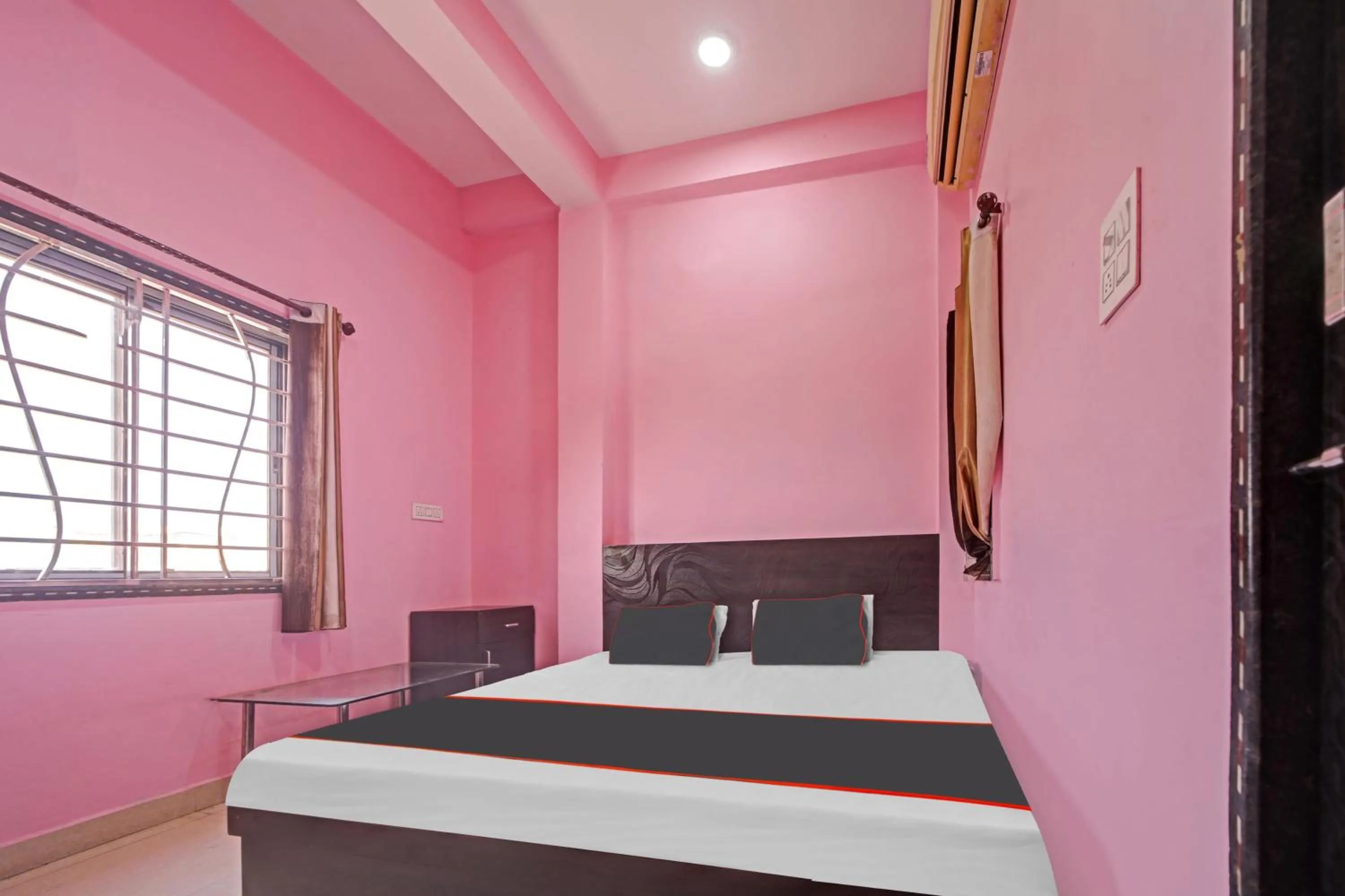 Bedroom, Bed in Super Hotel O Air Palace