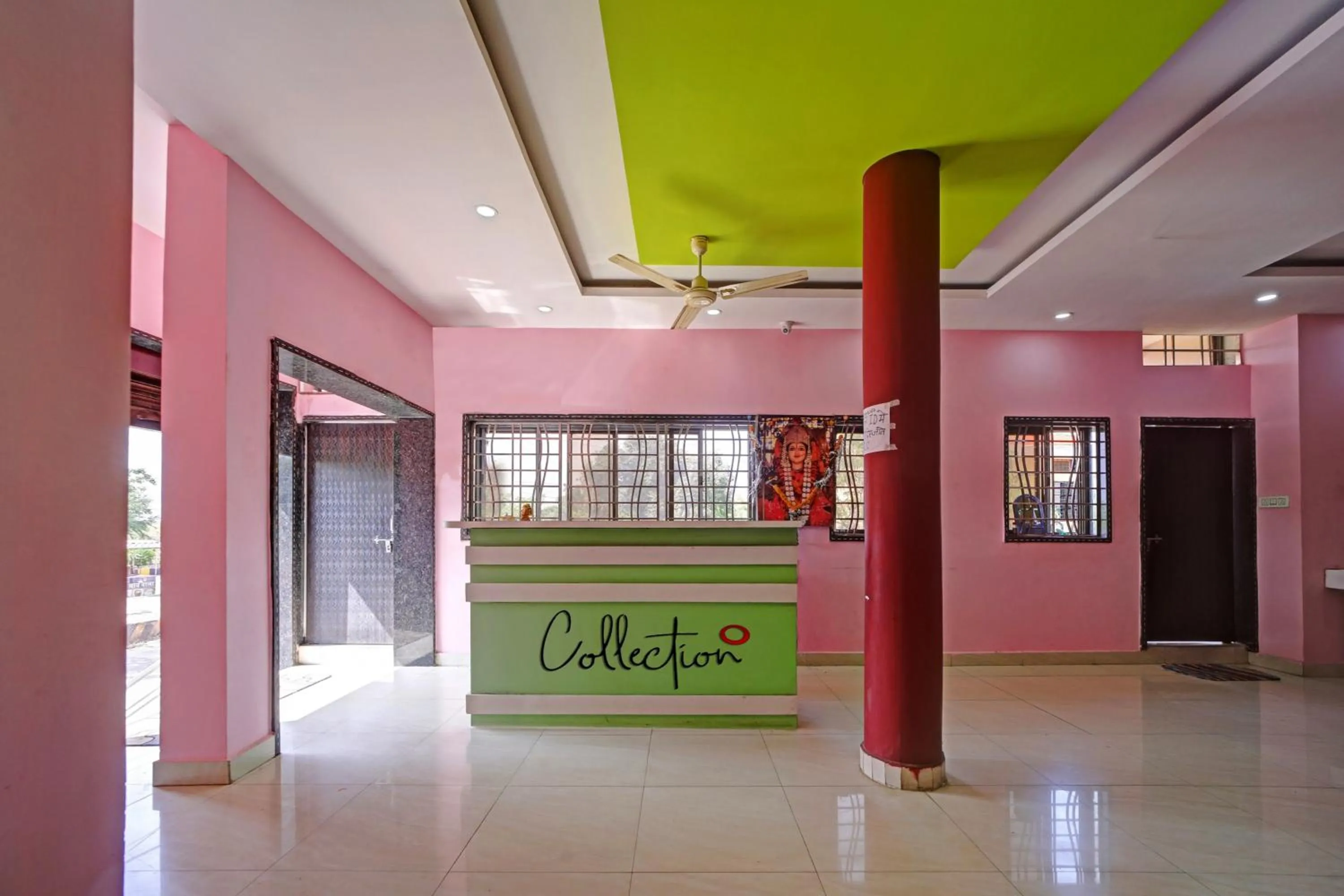 Lobby or reception in Super Hotel O Air Palace