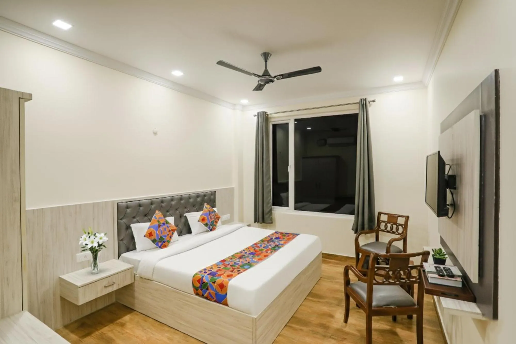 Bed in FabExpress Trijal Inn