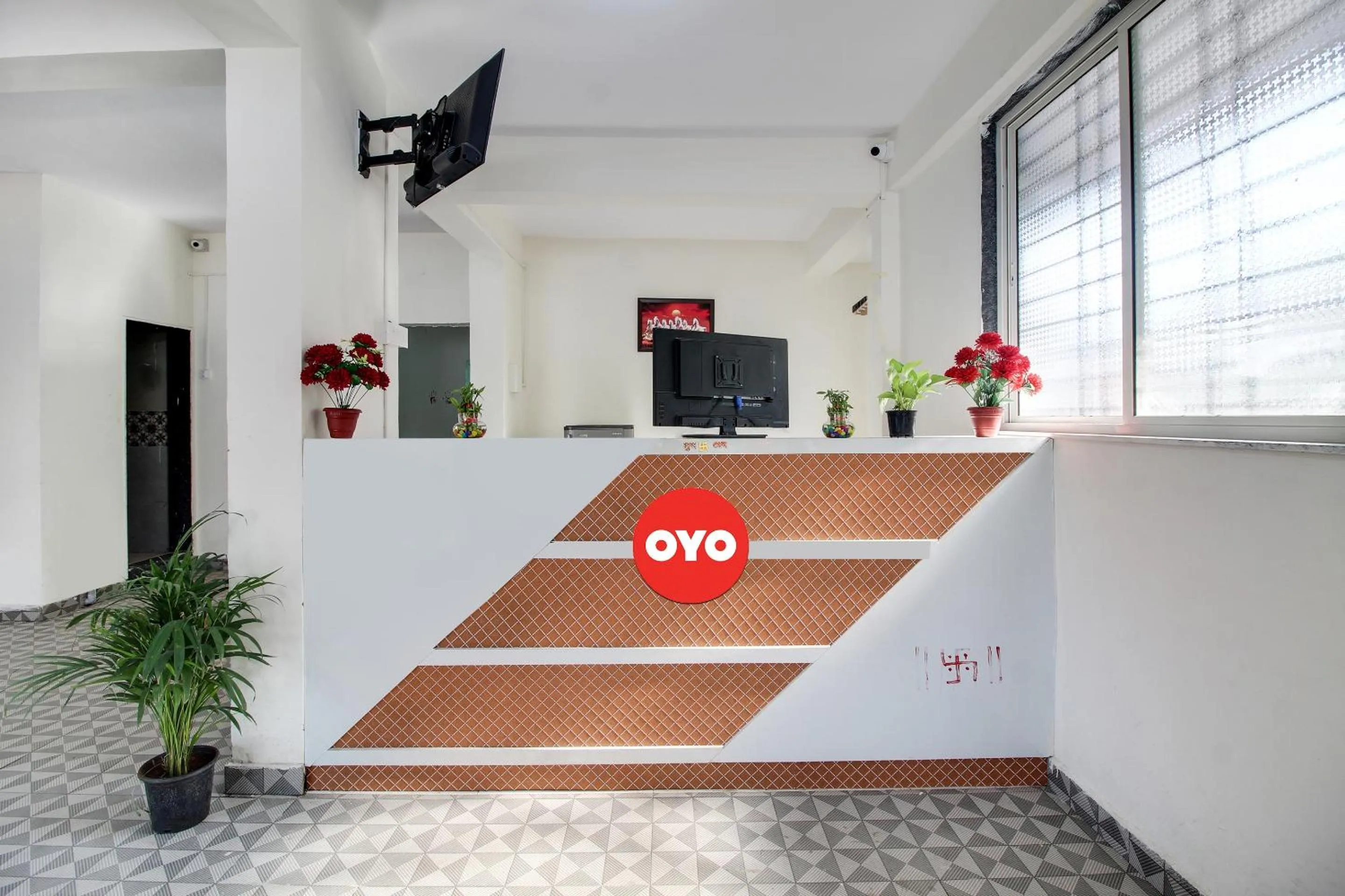 Lobby or reception in Hotel O Silver 9