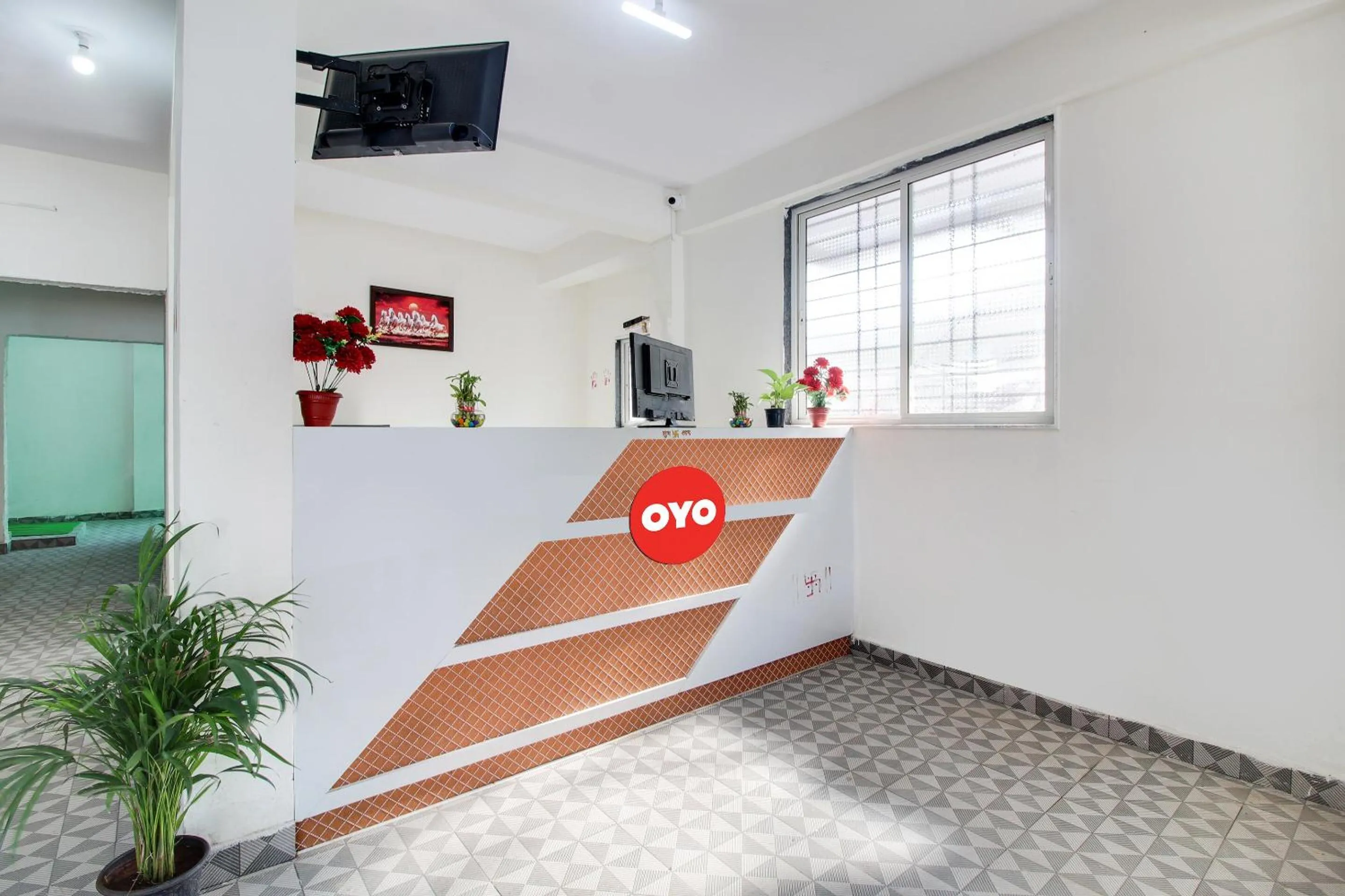 Lobby or reception in Hotel O Silver 9