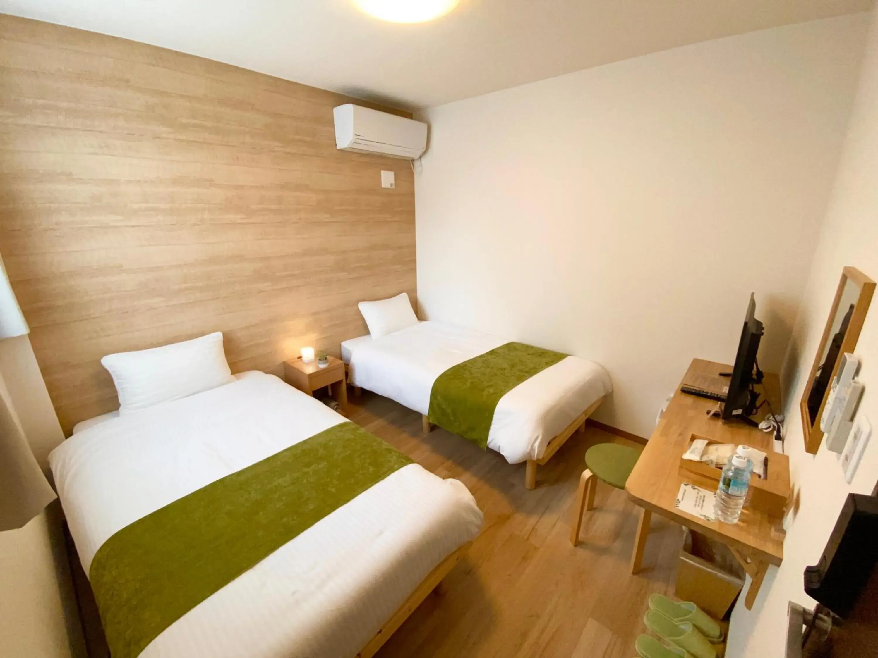 Twin Room - single occupancy in AJITO Hostel & CafeBar Twin Room - single occupancy in AJITO Hostel & CafeBar