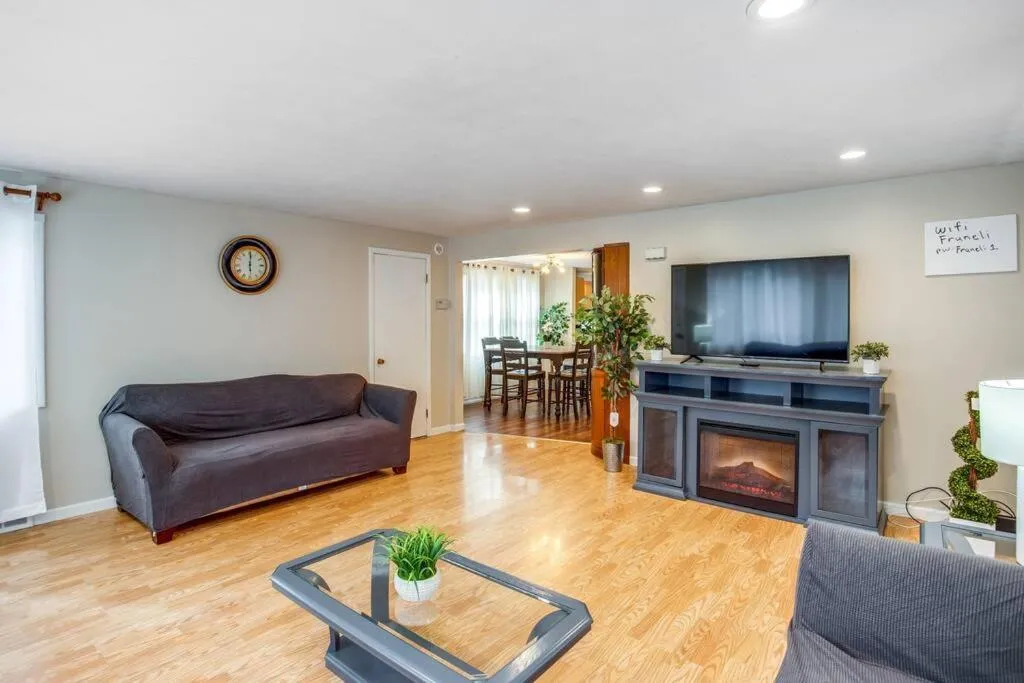 Centric Ranch in the South ave by Dwtn/UofR/Arpt