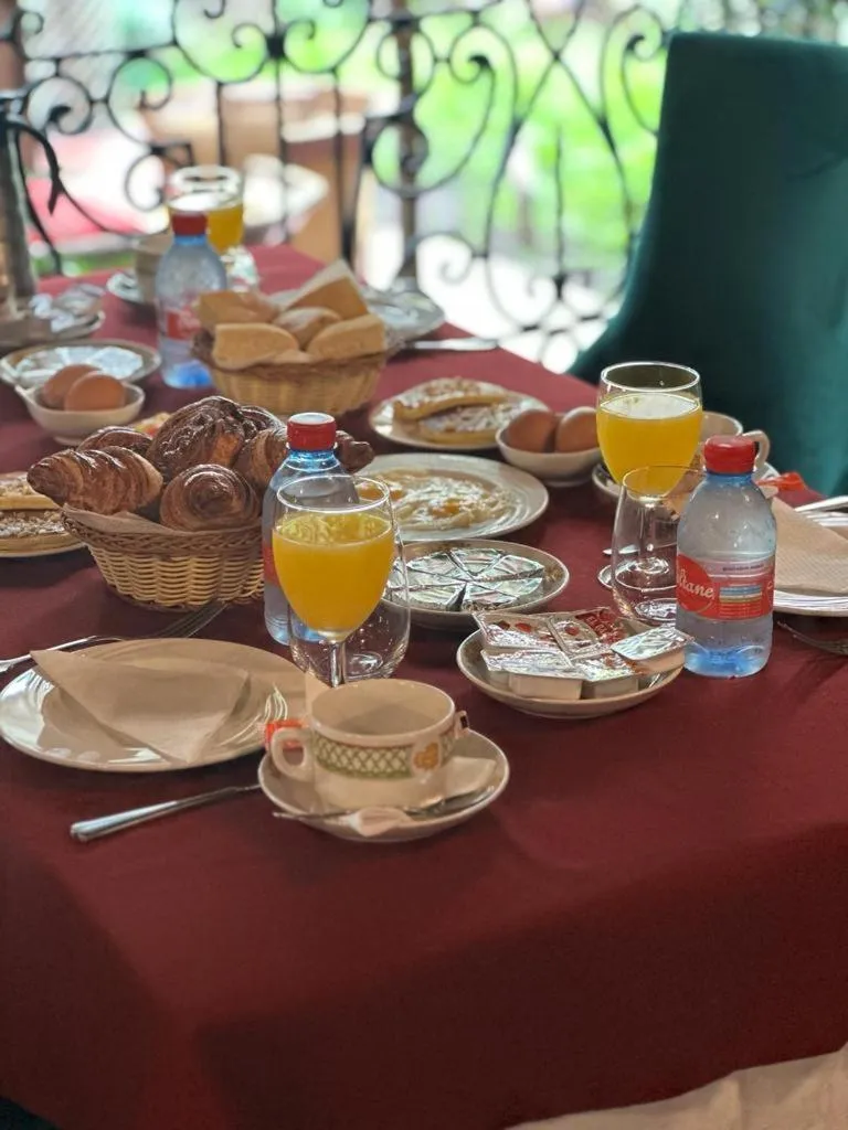 Restaurant/places to eat in Ourida Urban Hotel Rabat