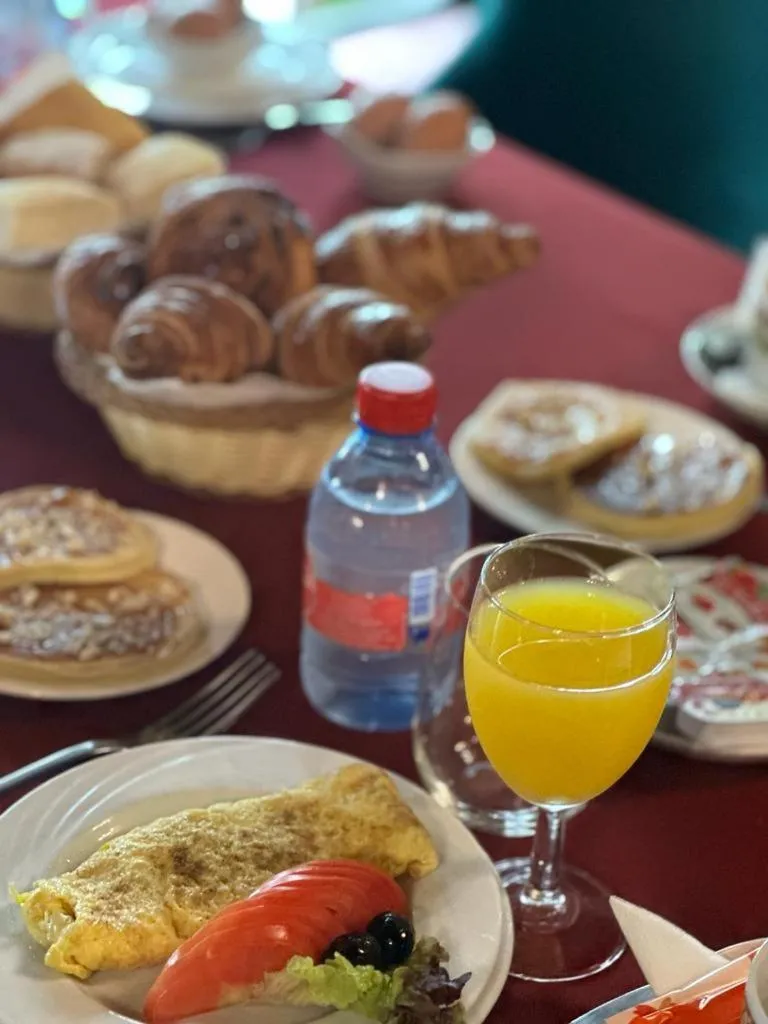 Restaurant/places to eat in Ourida Urban Hotel Rabat