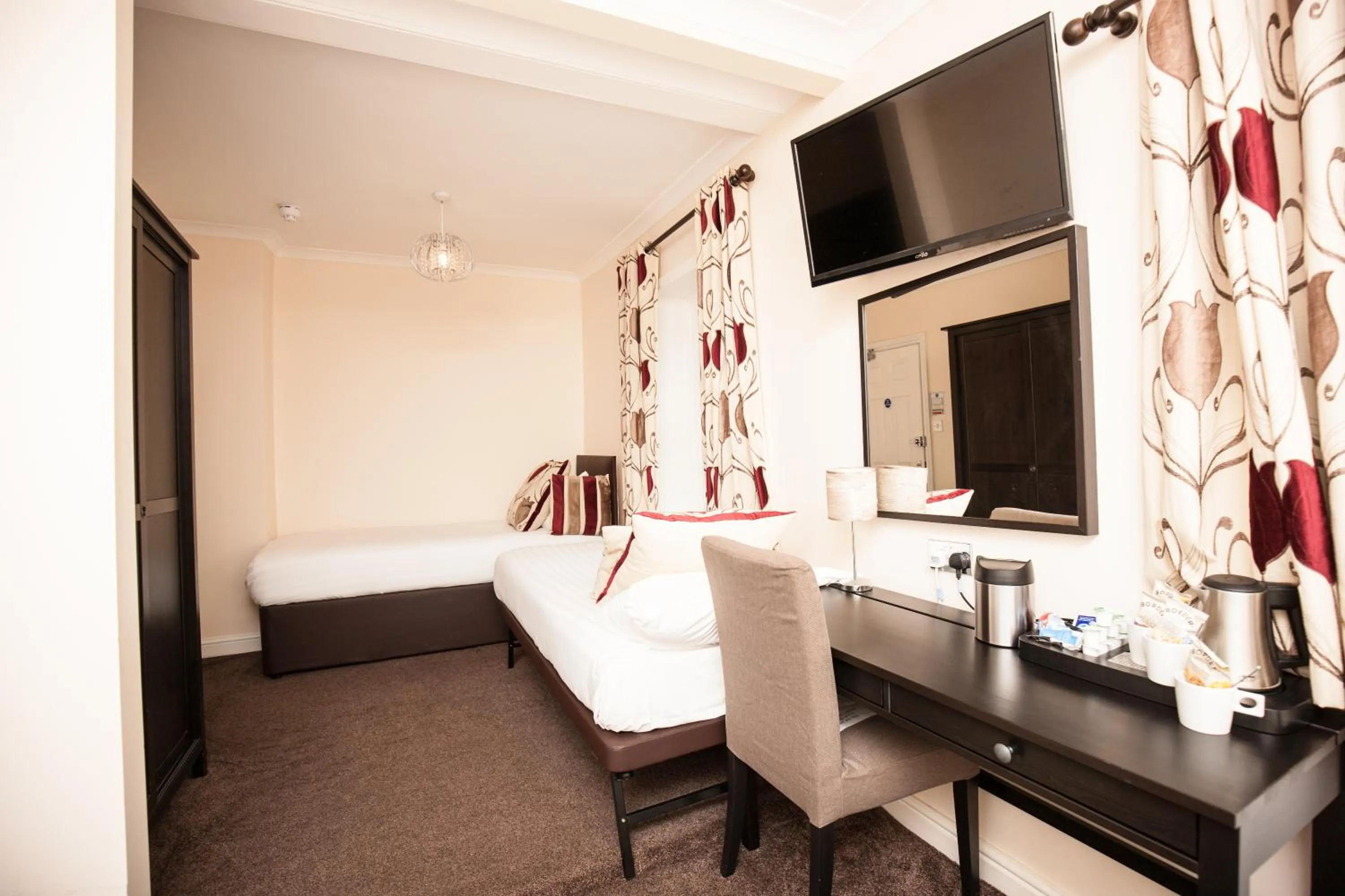 Bed in Bridge Hotel Brandon