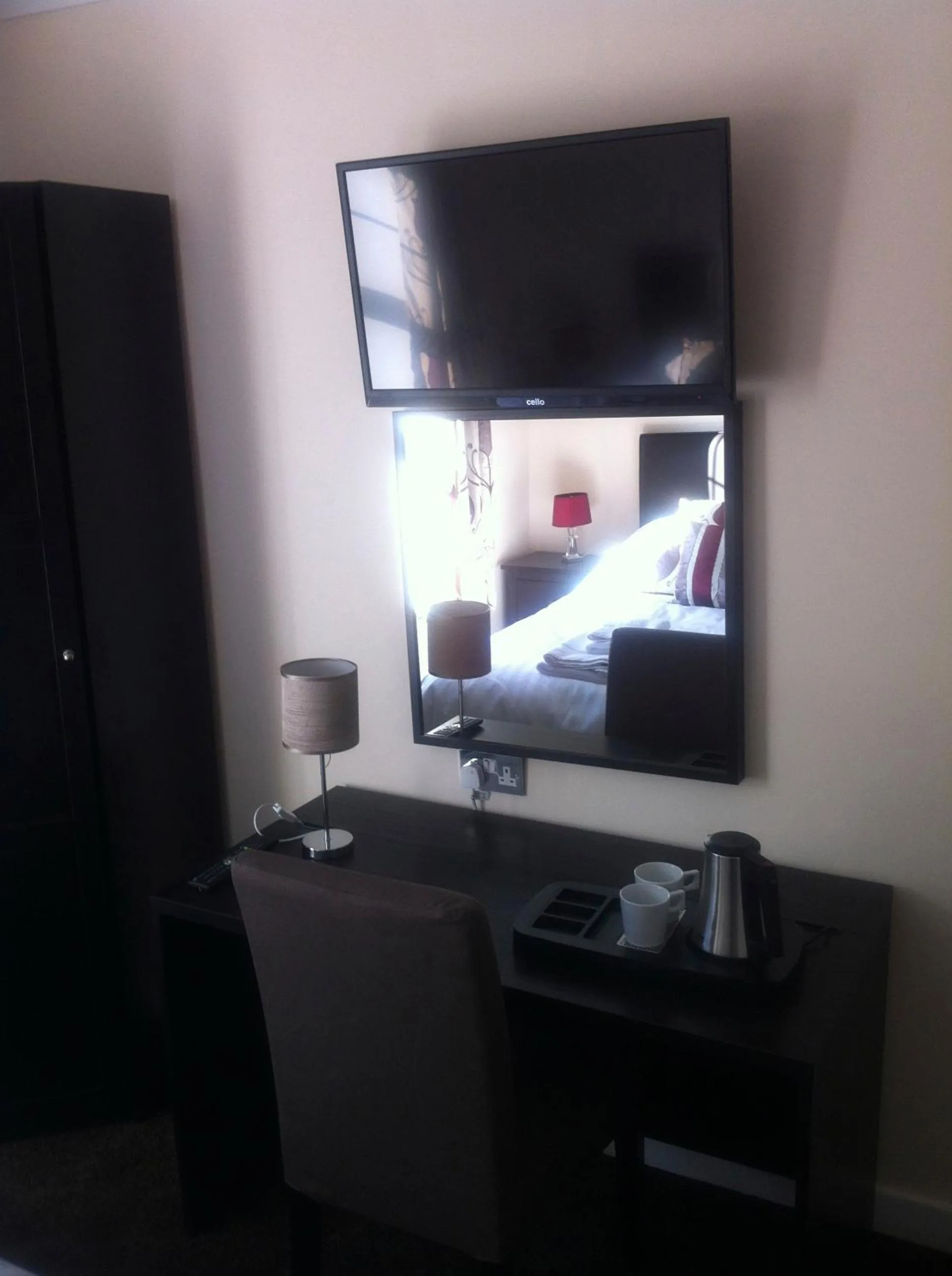 TV and multimedia in Bridge Hotel Brandon