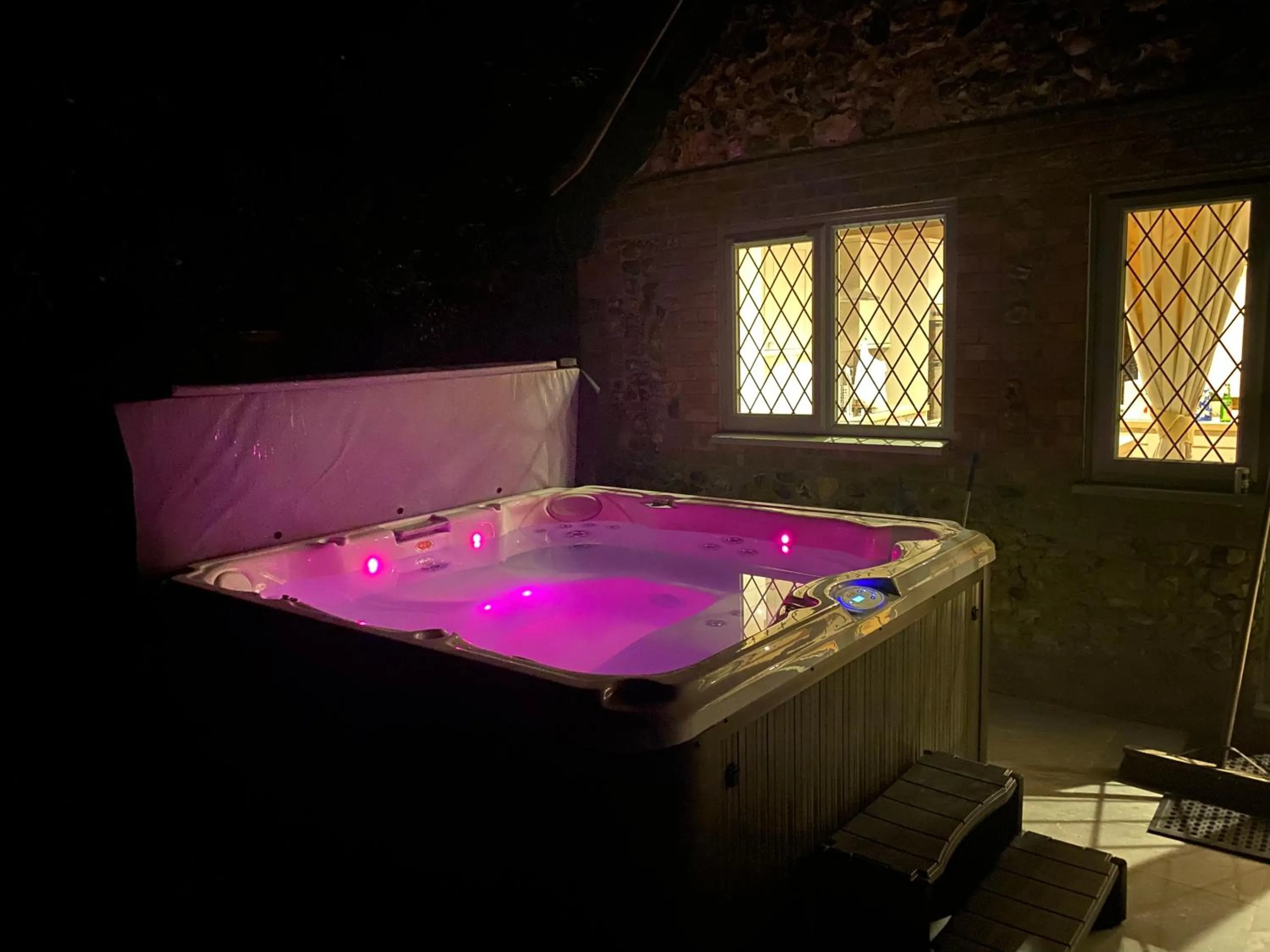 Hot Tub in Bridge Hotel Brandon