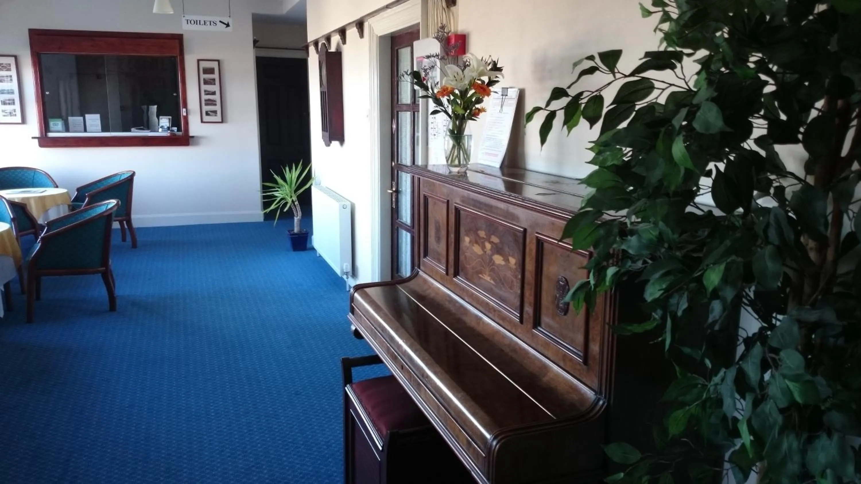 Lounge or bar in Bettyhill Hotel