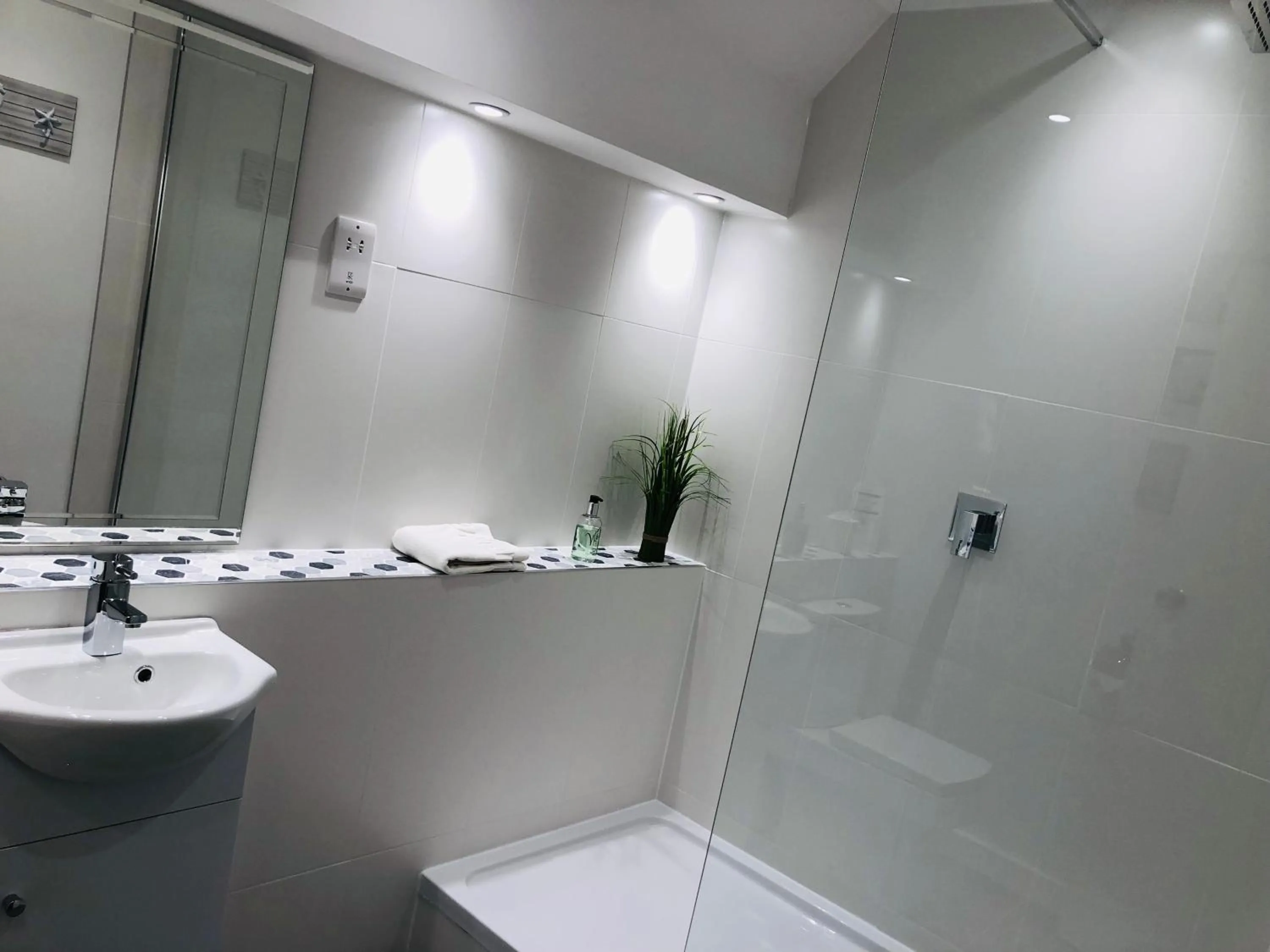 Shower in Bettyhill Hotel