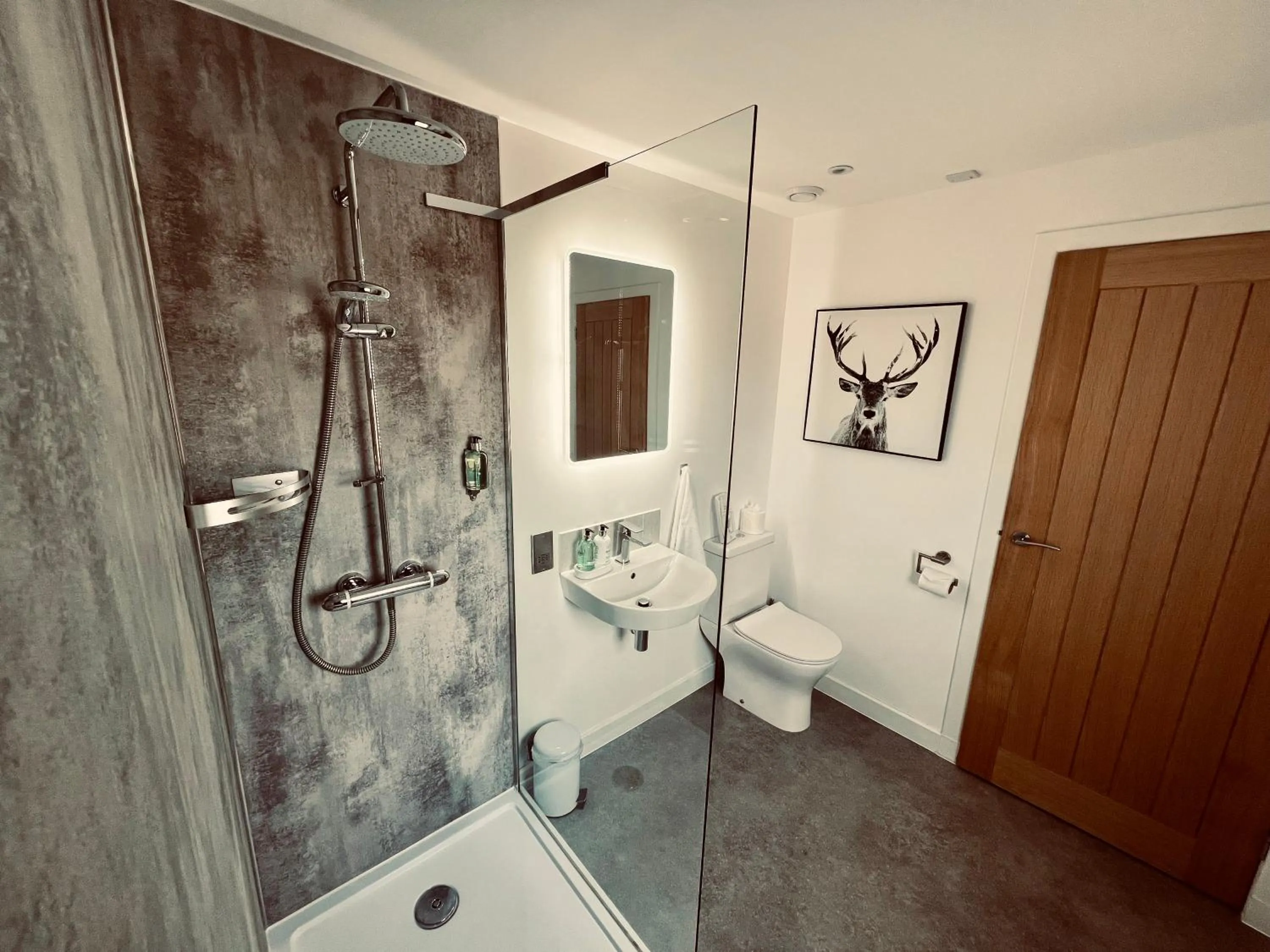 Bathroom in Bettyhill Hotel