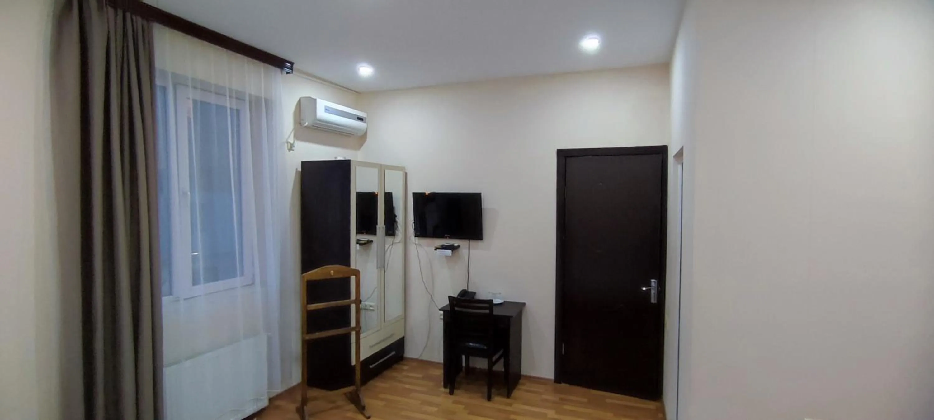 Bed in Hotel Max Comfort