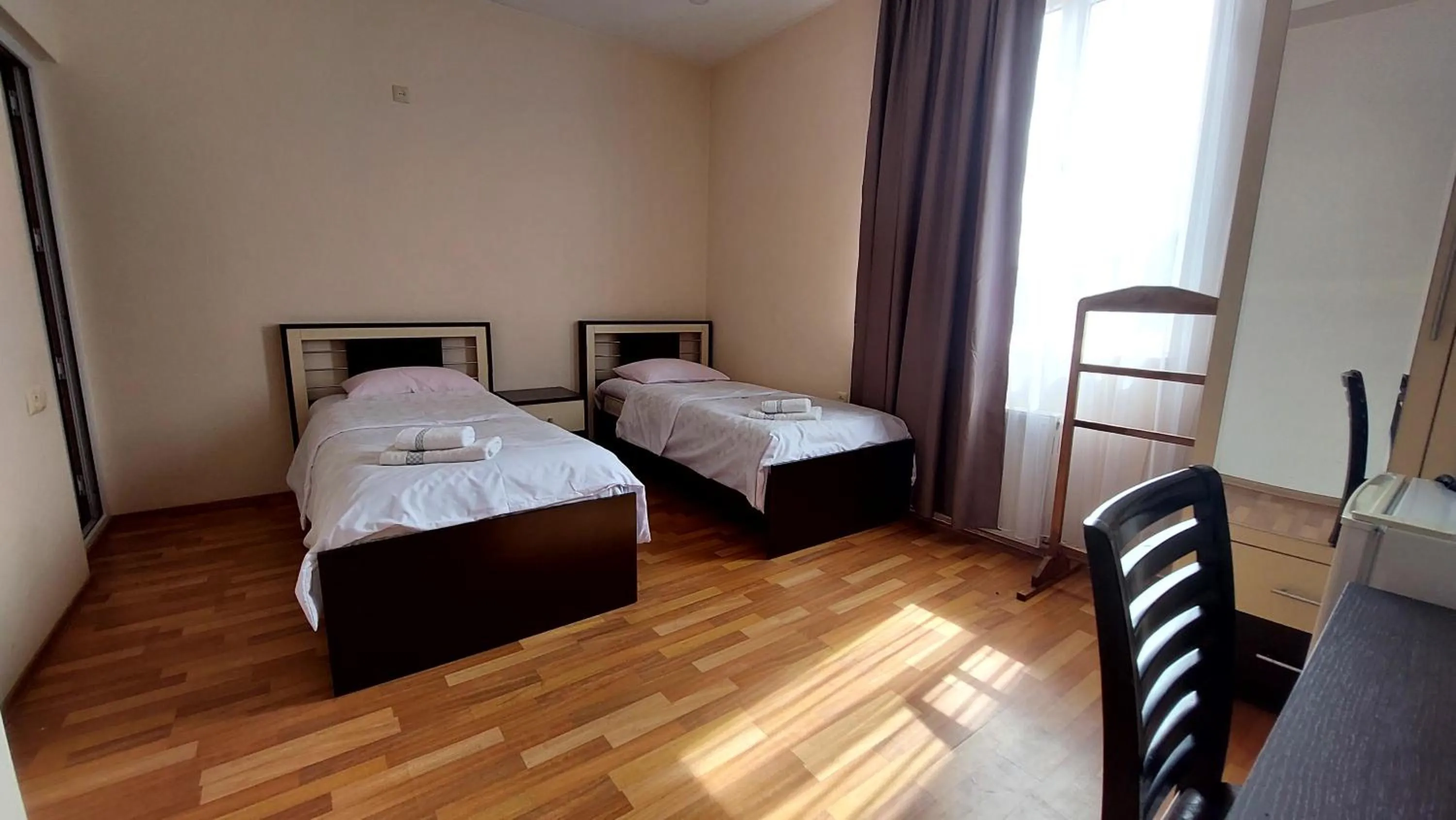 Bedroom, Bed in Hotel Max Comfort