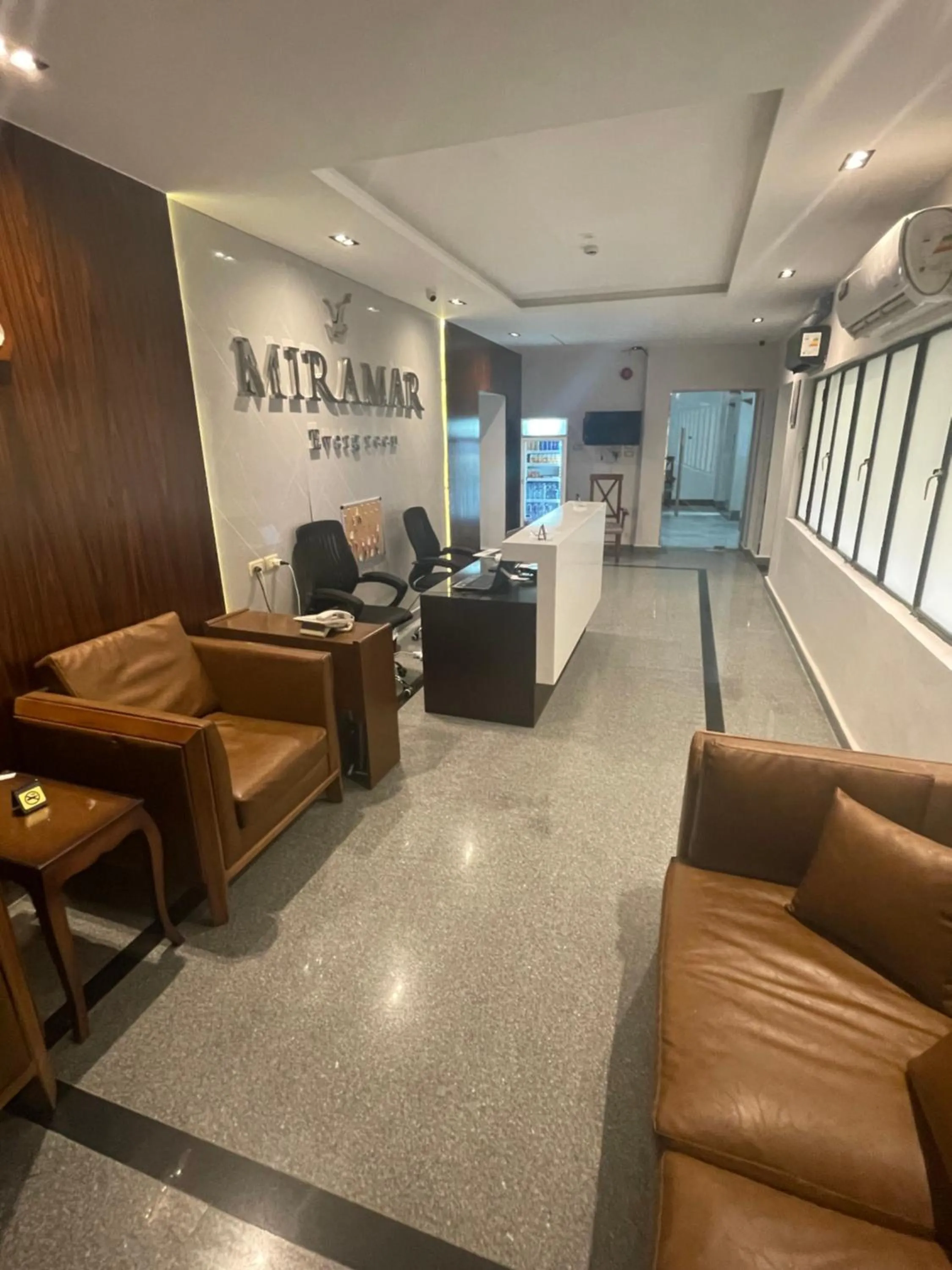 Lobby or reception in Miramar Evergreen Hotel