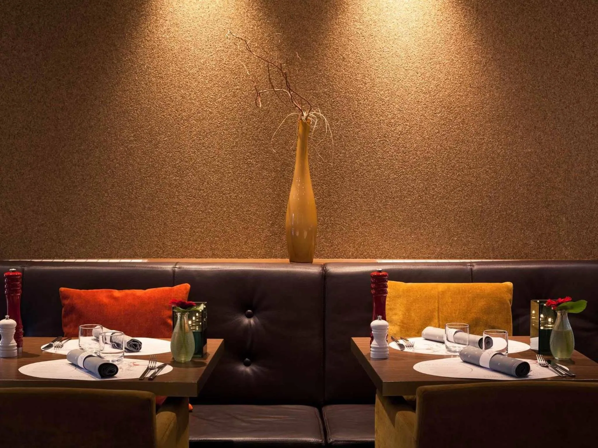 Restaurant/places to eat in Mercure Hotel Groningen Martiniplaza