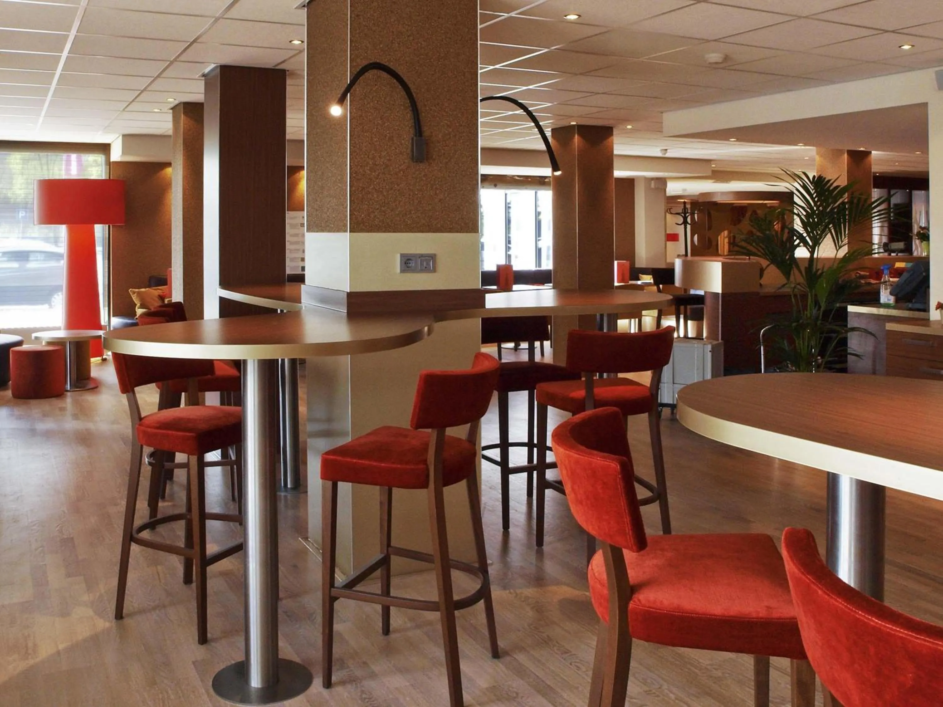 Lounge or bar in Mercure Hotel Groningen Martiniplaza