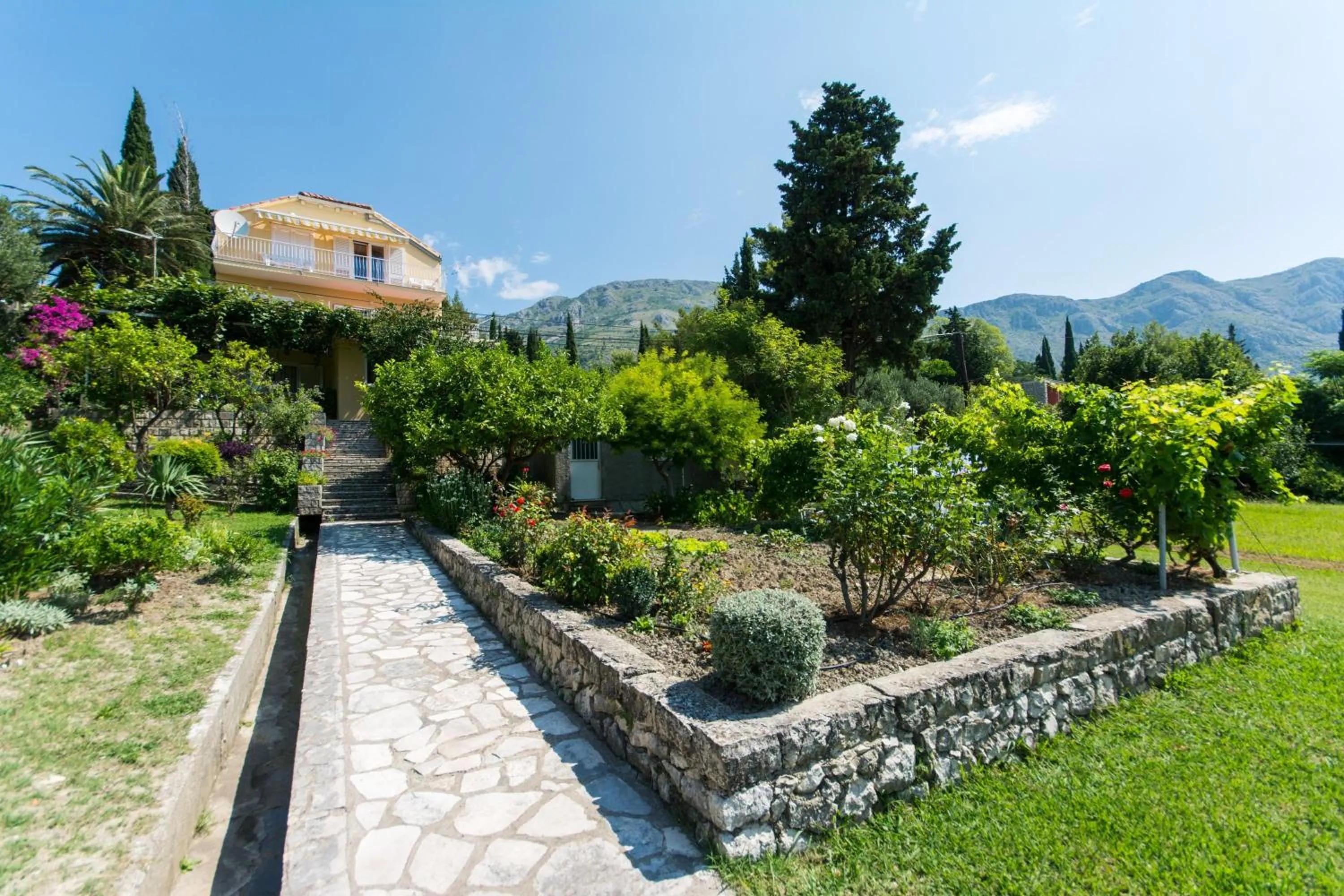 Natural landscape in Guest House Kanjuo