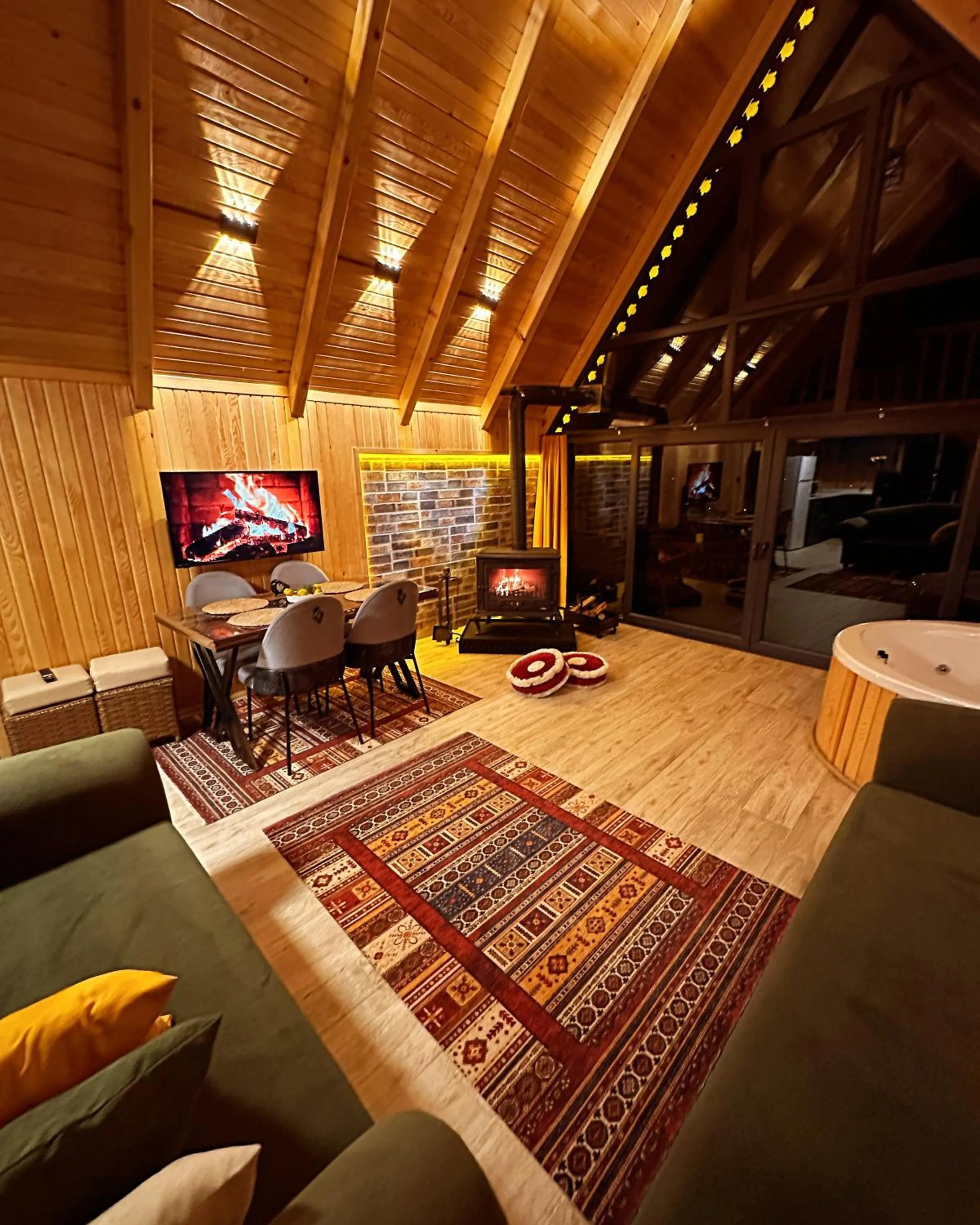 flat iron in Aurora Suit Bungalov