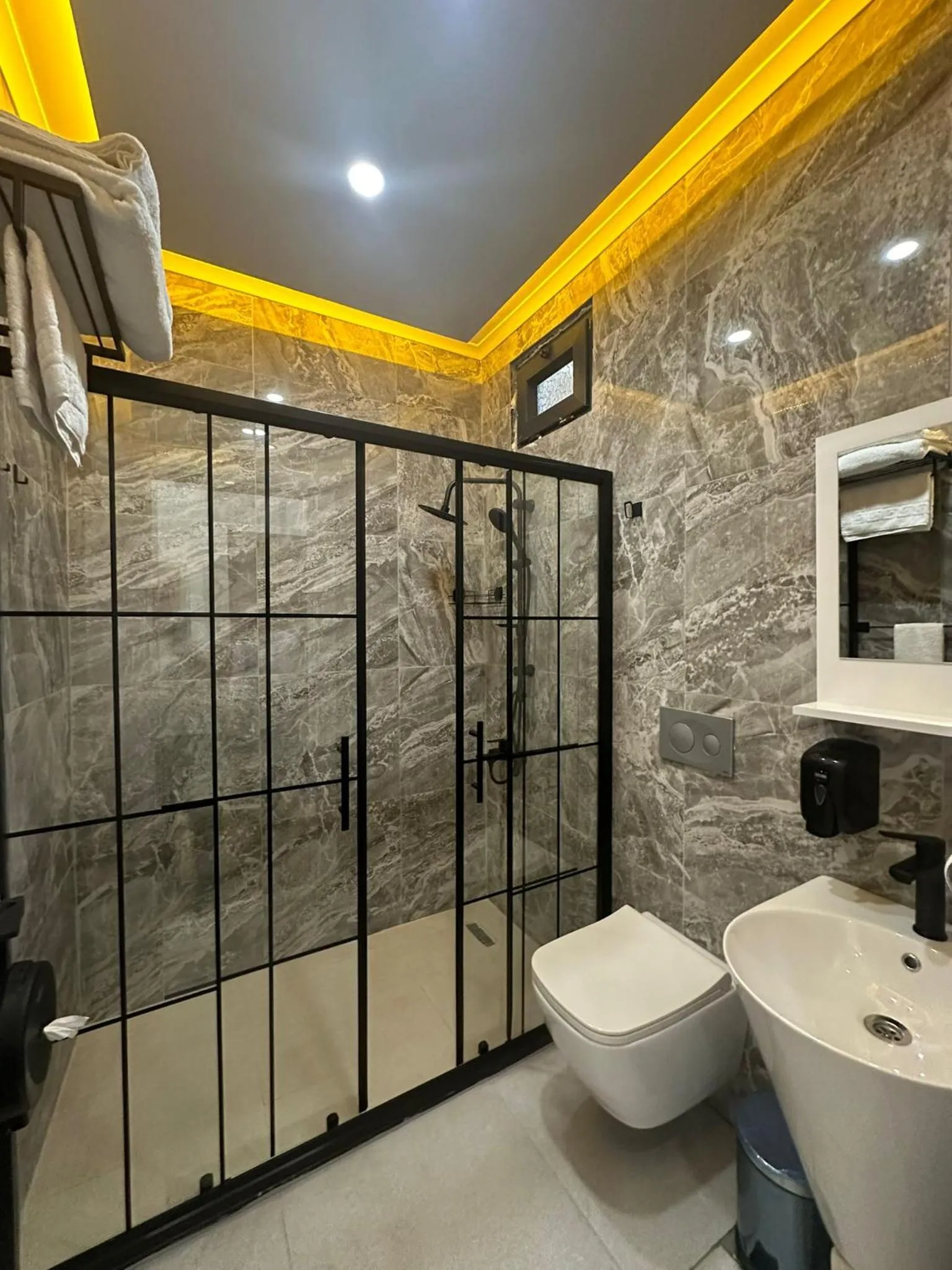 Bathroom in Aurora Suit Bungalov