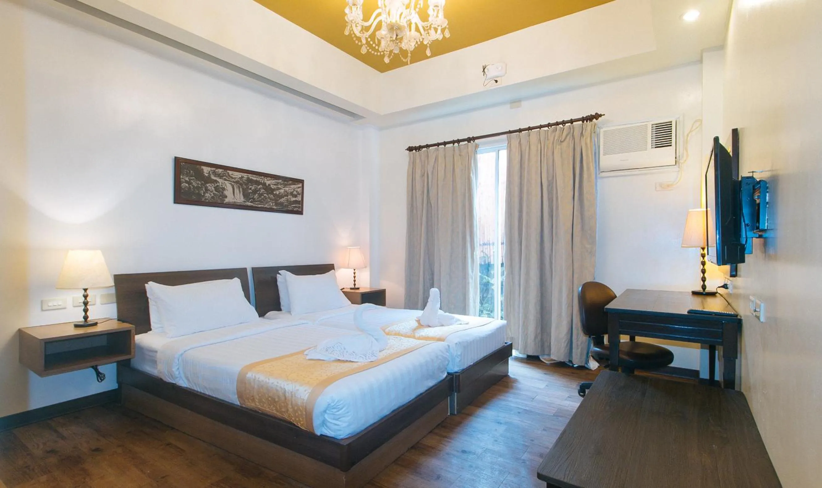 Bed in RedDoorz Premium at Anisabel Suites Davao City