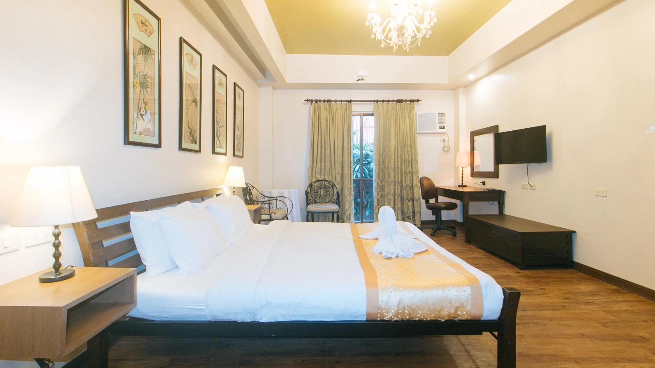 Bed in RedDoorz Premium at Anisabel Suites Davao City