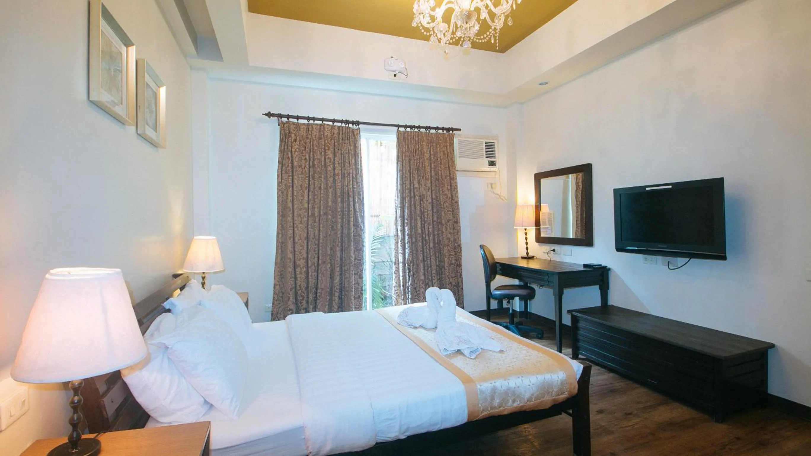 Bed in RedDoorz Premium at Anisabel Suites Davao City