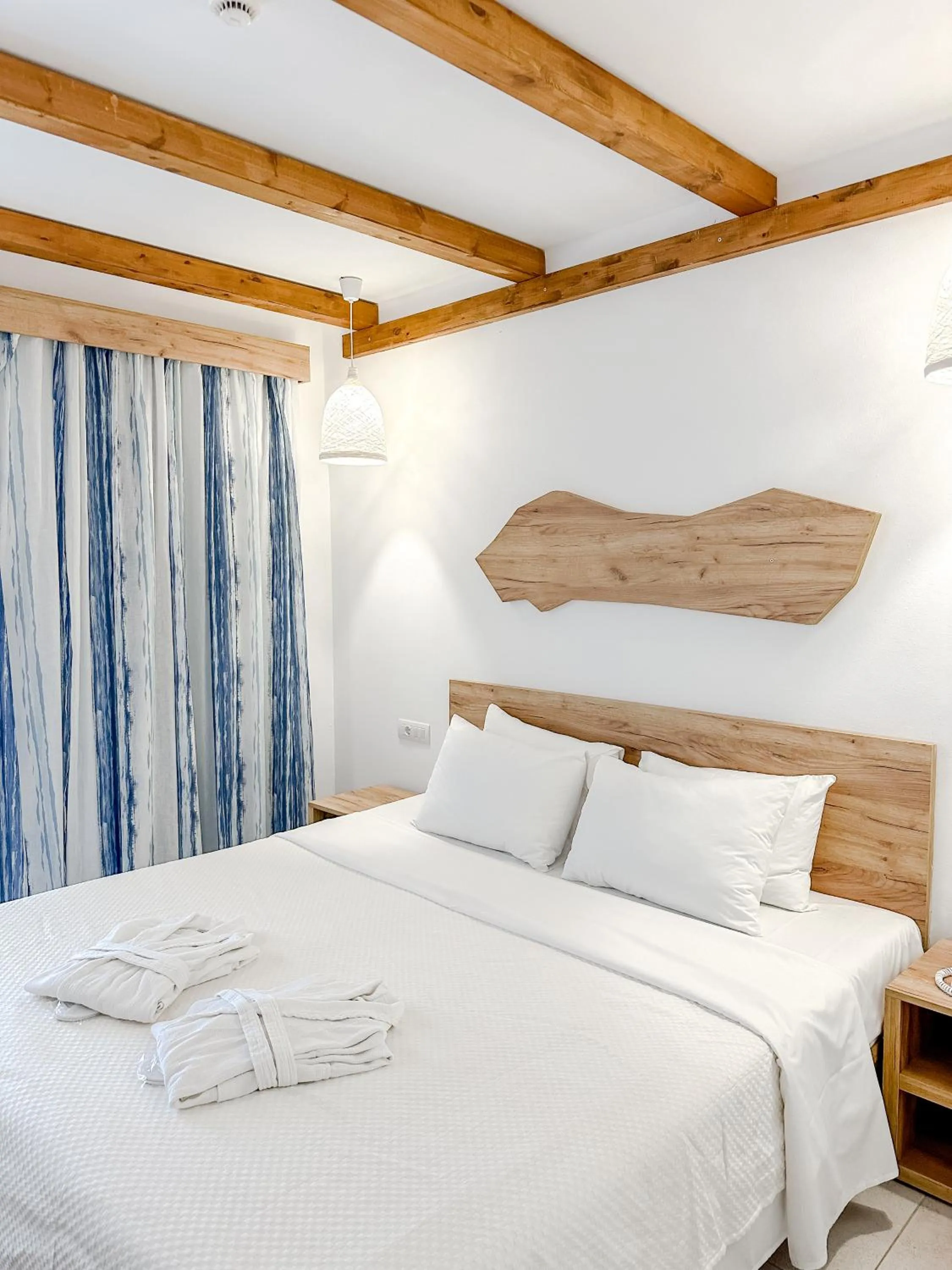 Bedroom, Bed in Aloe Hotel - Adults Only