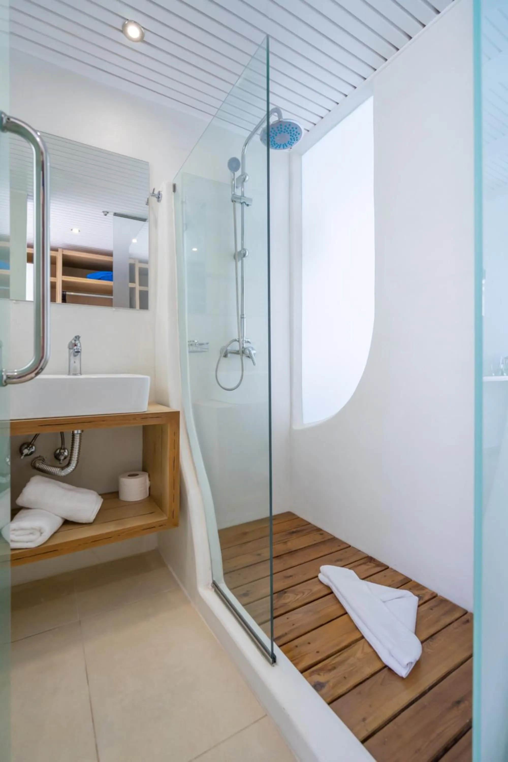 Shower in Aloe Hotel - Adults Only