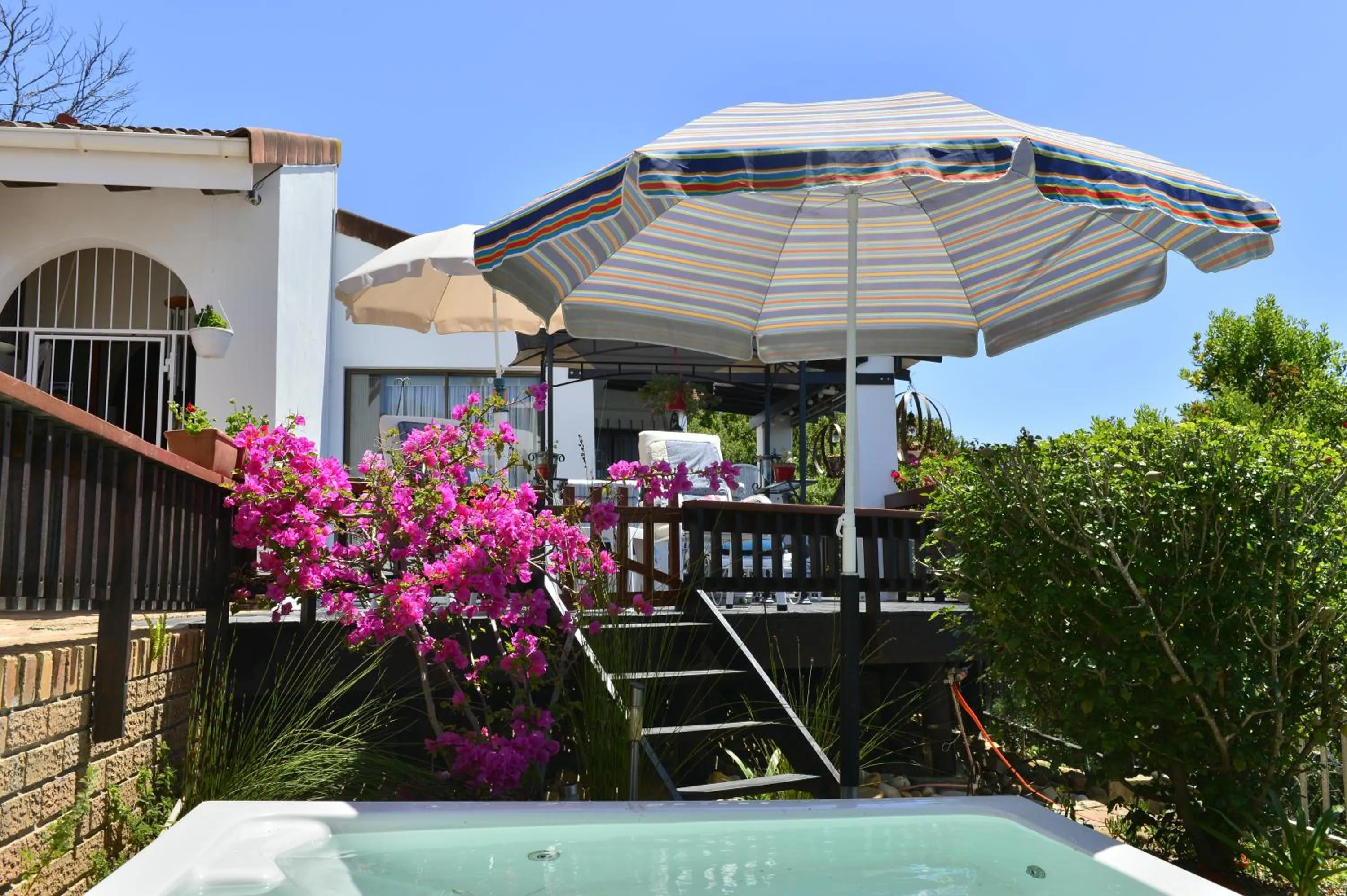 Hot Tub in 22 Julia B&B