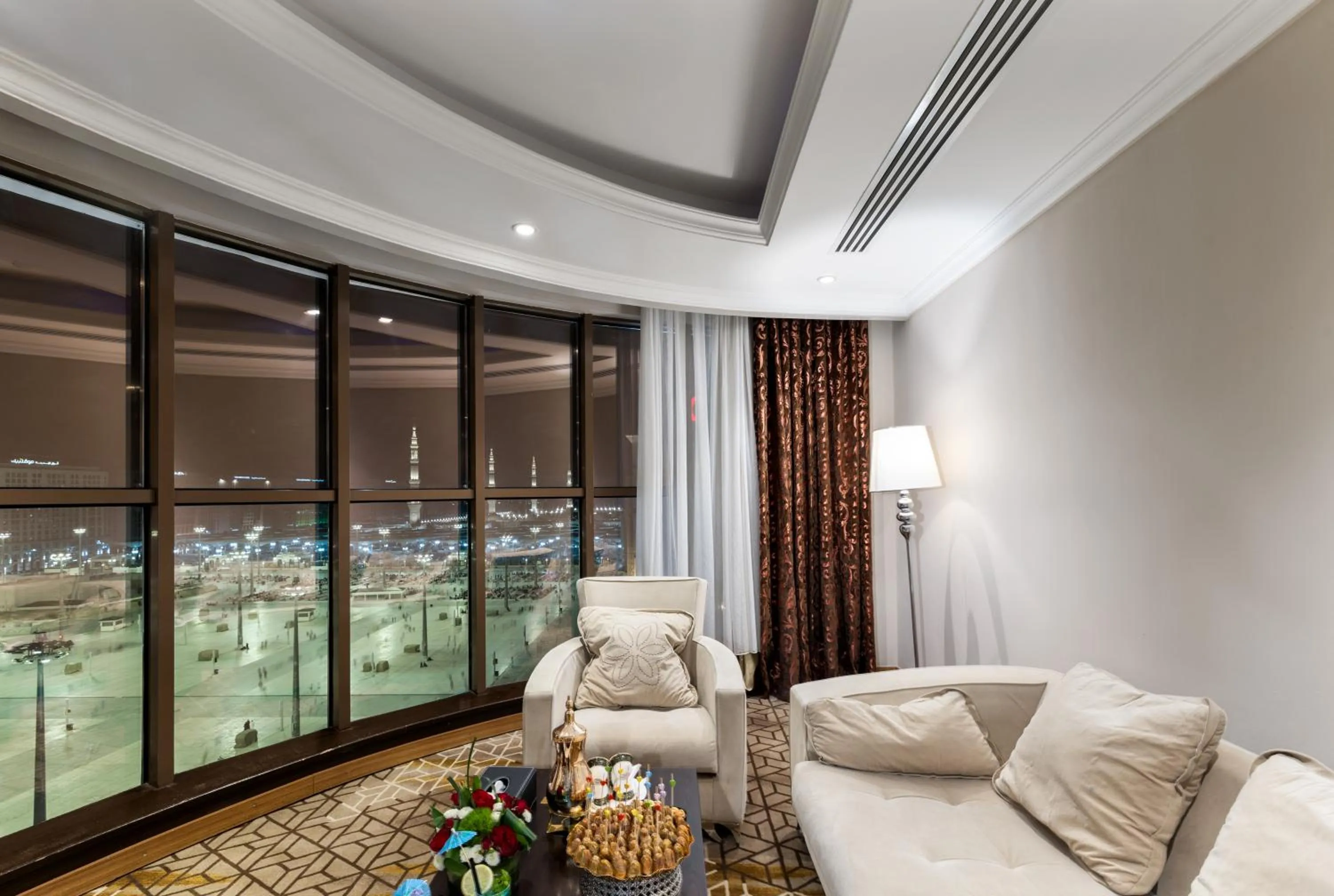 Living room in Emaar Al Mektan Hotel