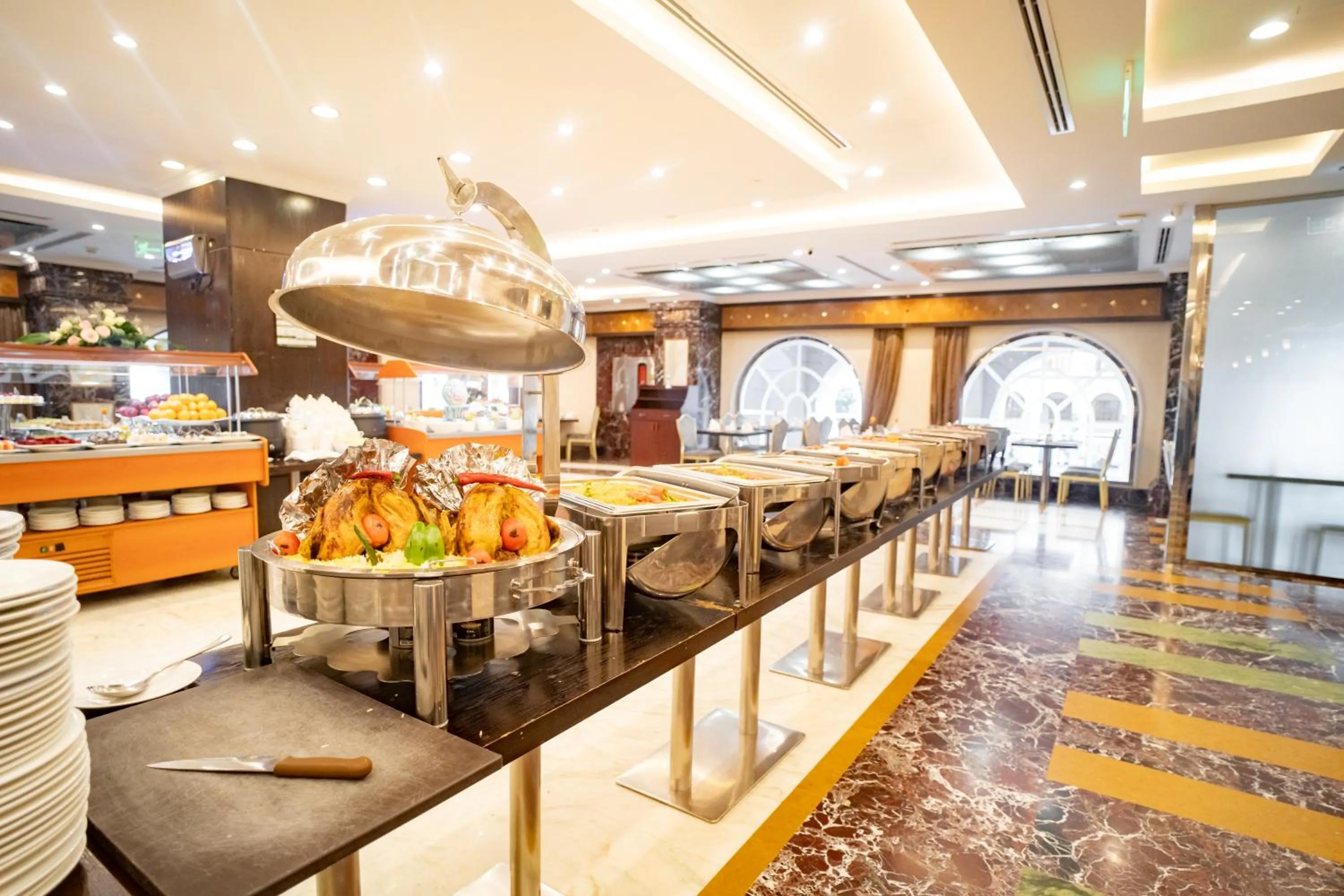 Restaurant/places to eat in Emaar Al Mektan Hotel