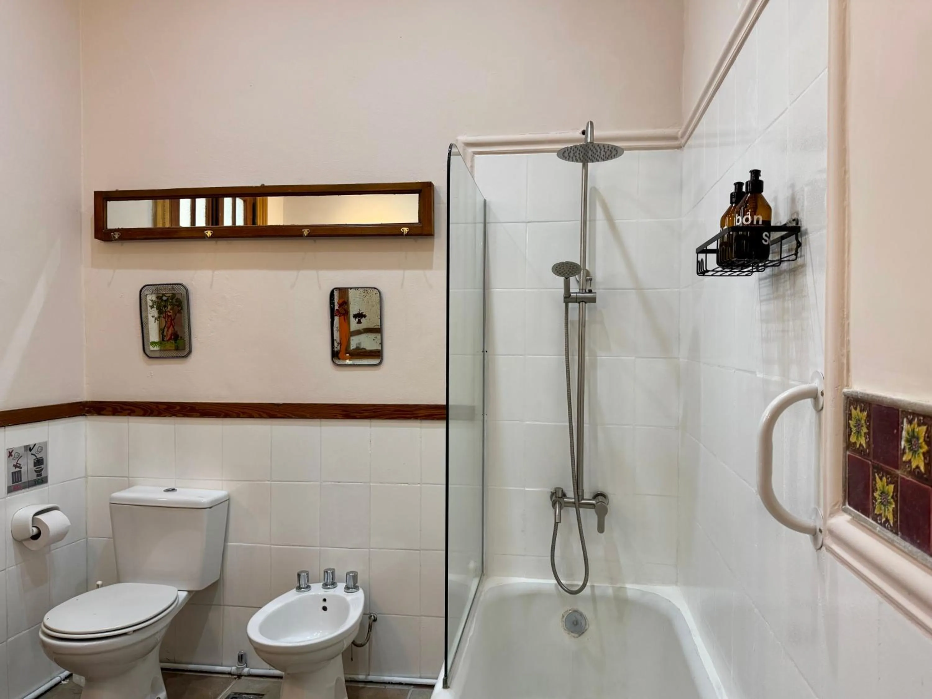 Bathroom in Lina's Tango Guesthouse